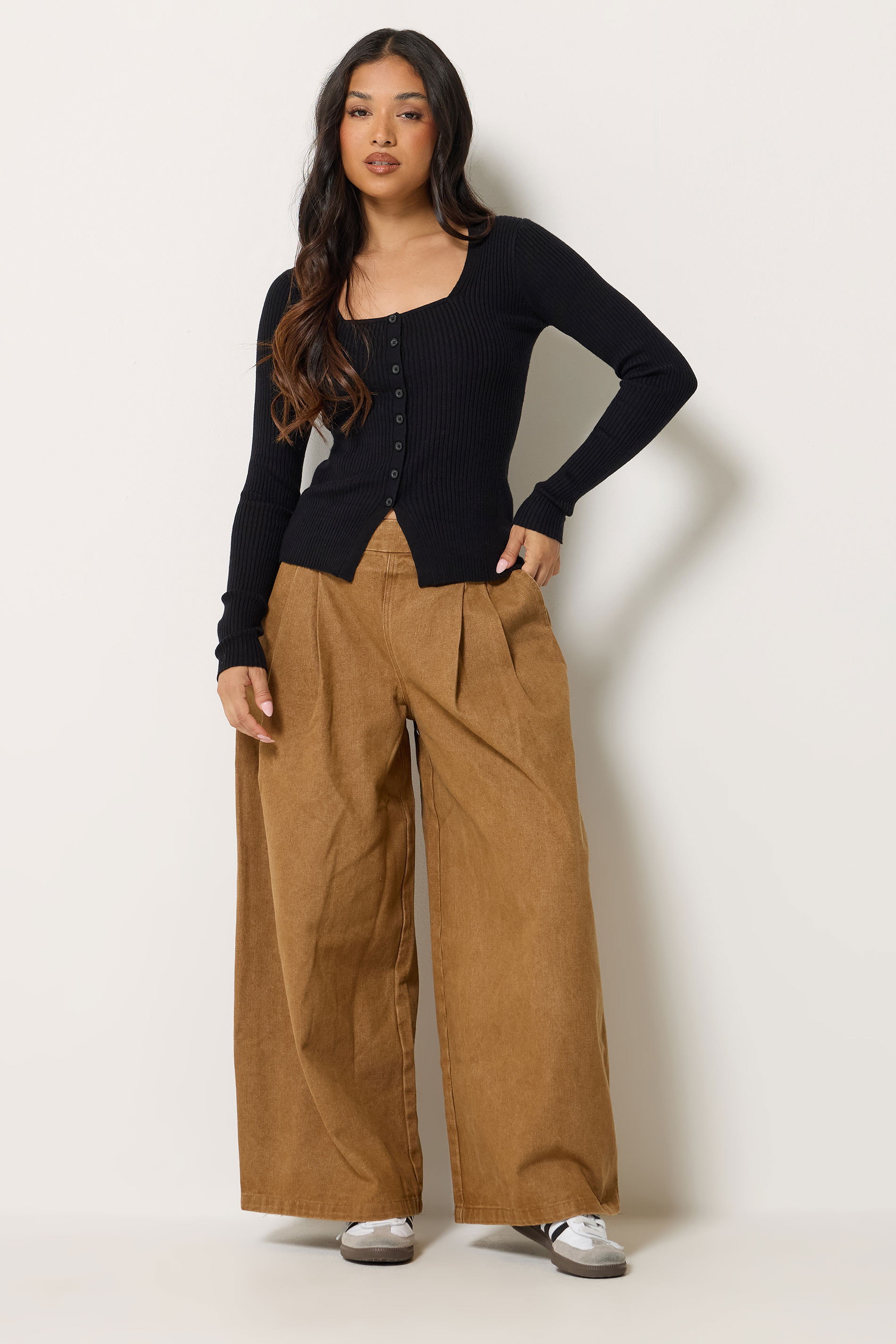 https://cdn.yoursclothing.com/Images/ProductImages/7f6596b1-249b-4f_227443_B.jpg