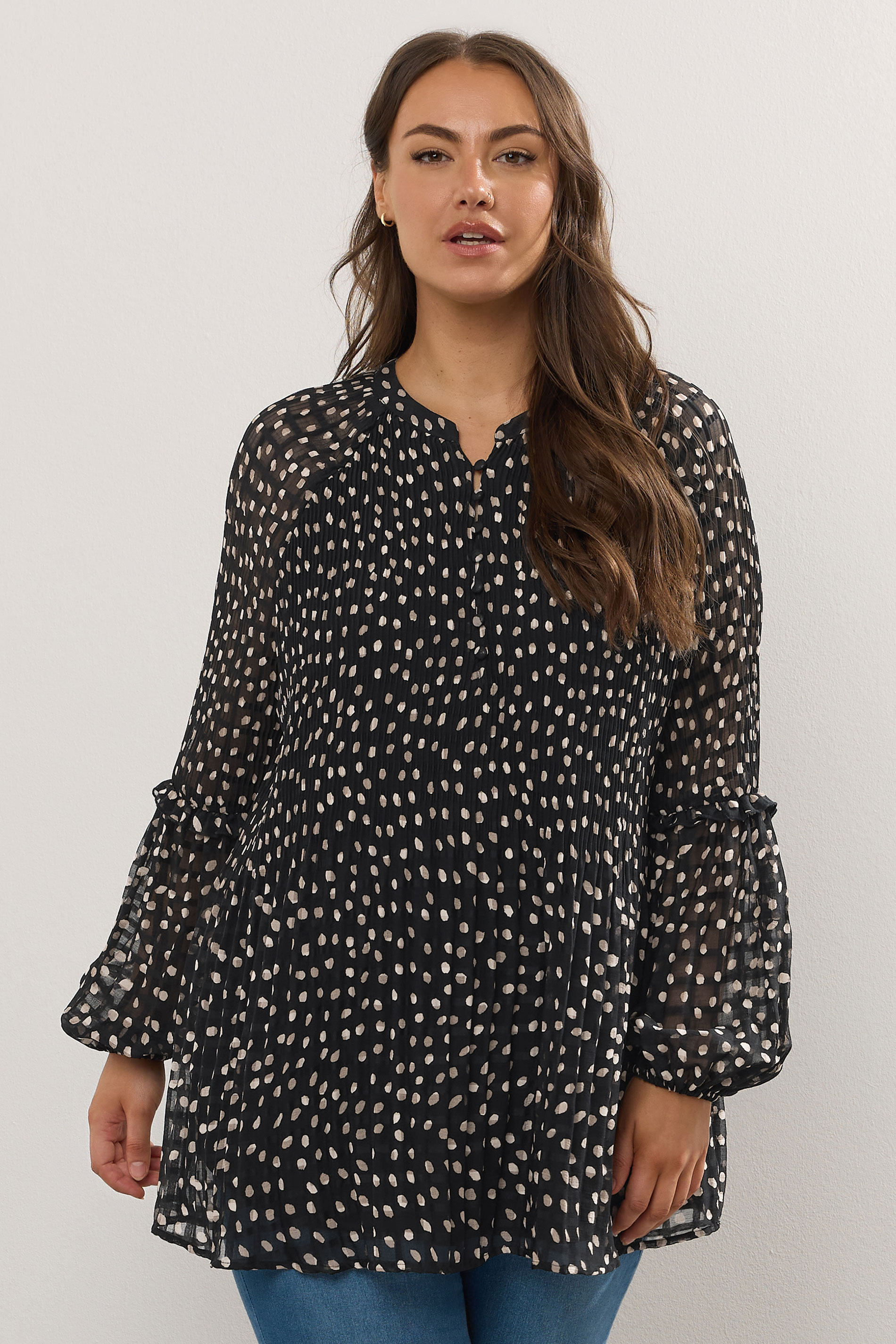 Black Yours Curve Spot Print Pleated Blouse, Women's Curve & Plus Size, Yours