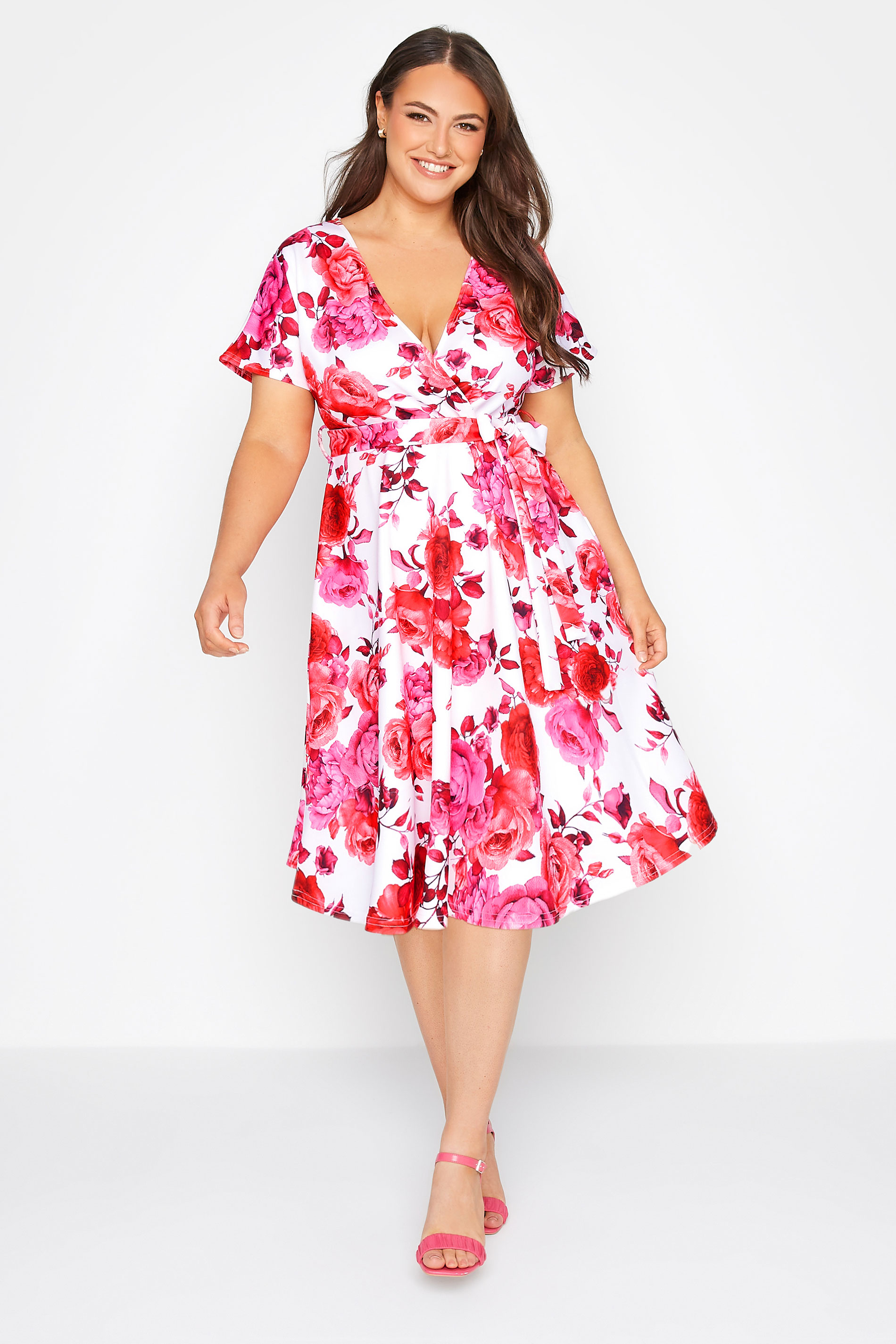 Robes Grande Taille Grande taille  Robes Patineuses | YOURS LONDON - Robe Blanche Floral Rose en Cache-Coeur - OS84597