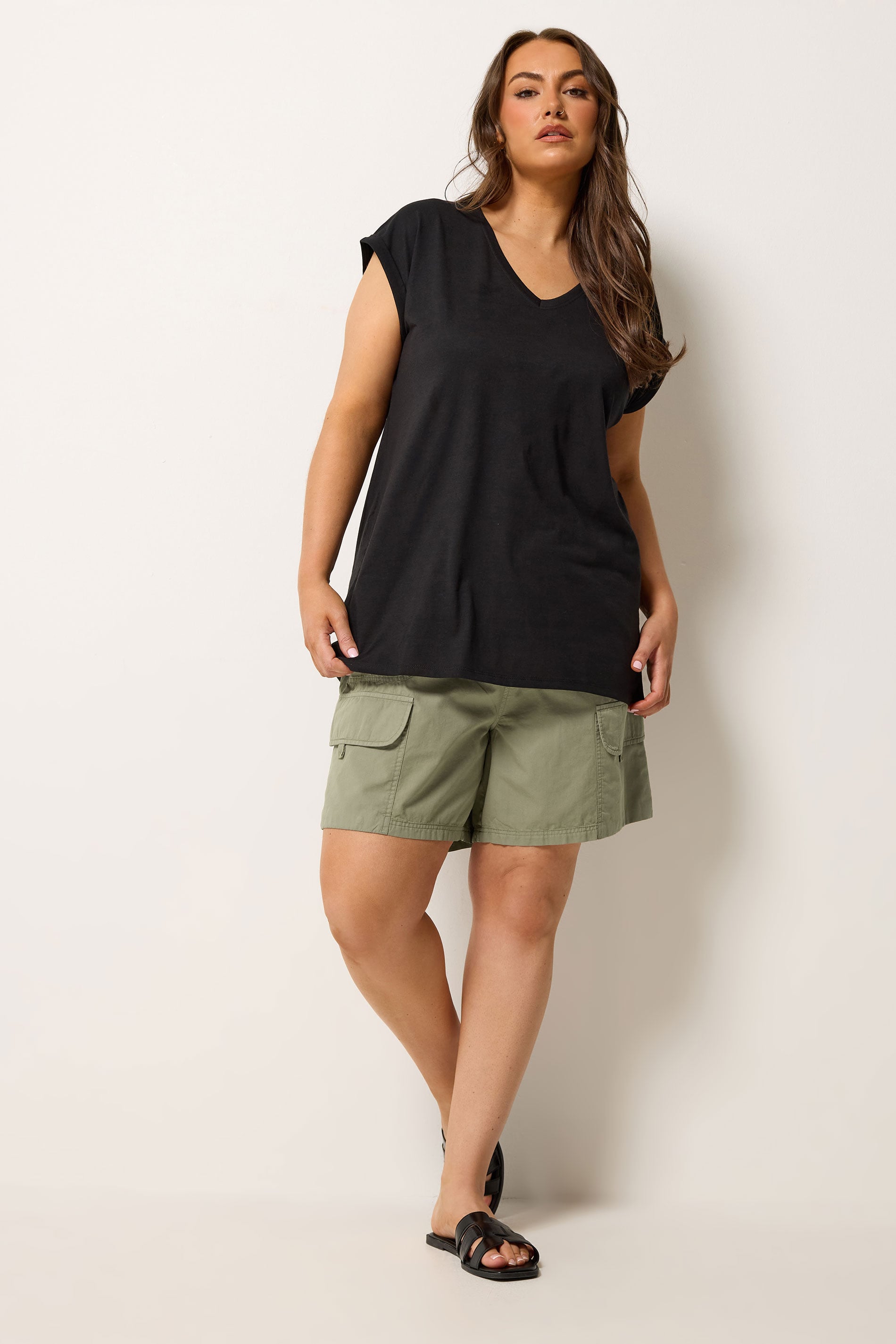 YOURS Plus Size Green Poplin Cargo Shorts | Yours Clothing 1