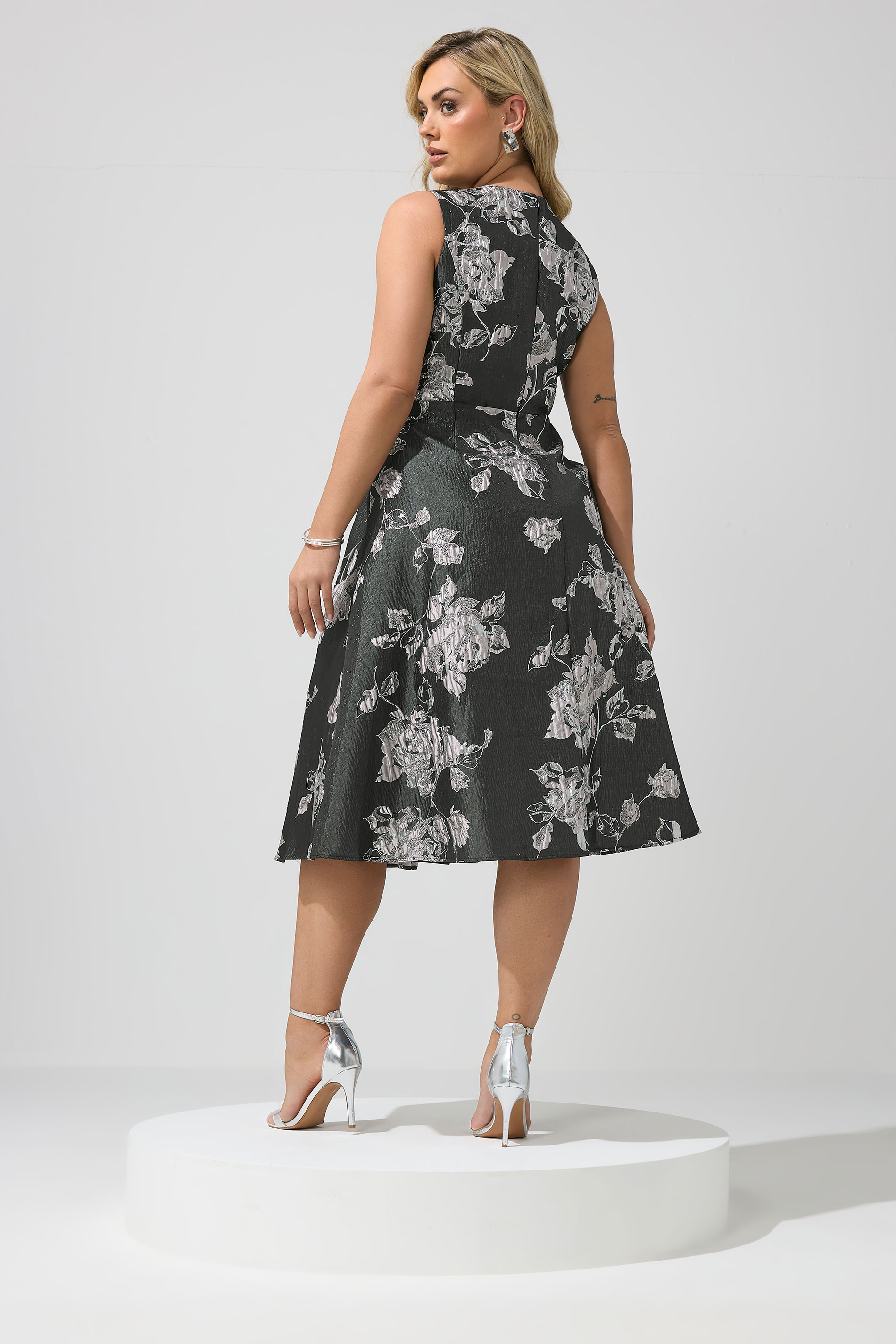 YOURS LONDON Plus Size Black Floral Premium Satin Jacquard Midi Dress | Yours Clothing 2