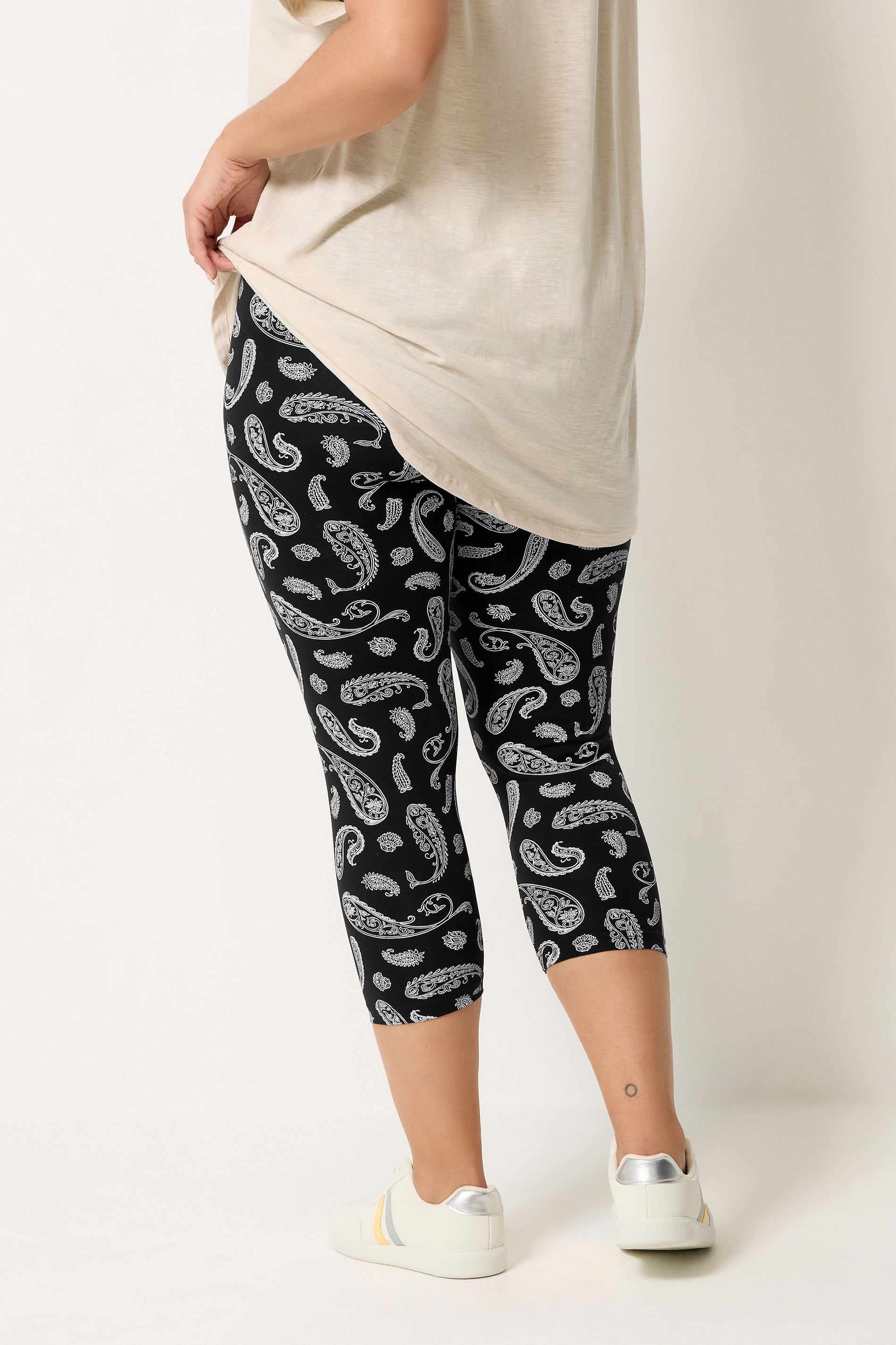 YOURS 2 PACK Plus Size Black Paisley Print Cropped Leggings | Yours Clothing 6