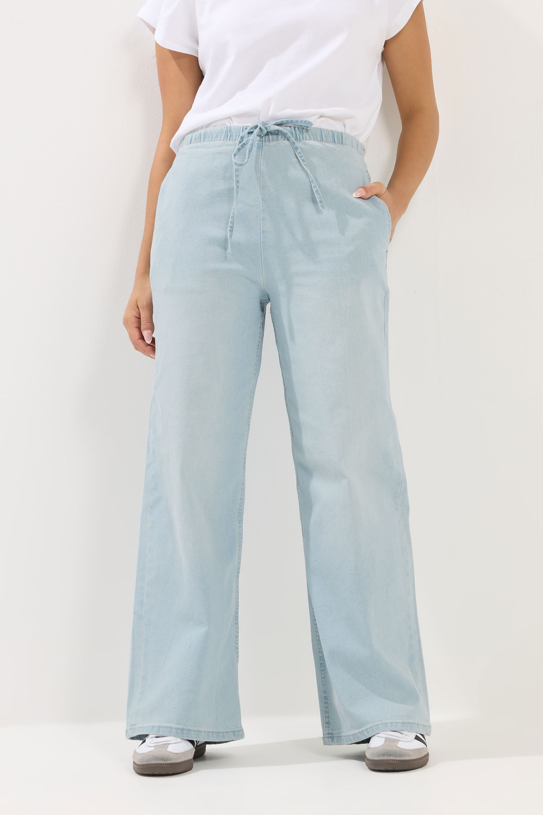 PixieGirl Petite Women's Light Blue Washed Denim Pull-On Wide Leg Jeans | PixieGirl 1