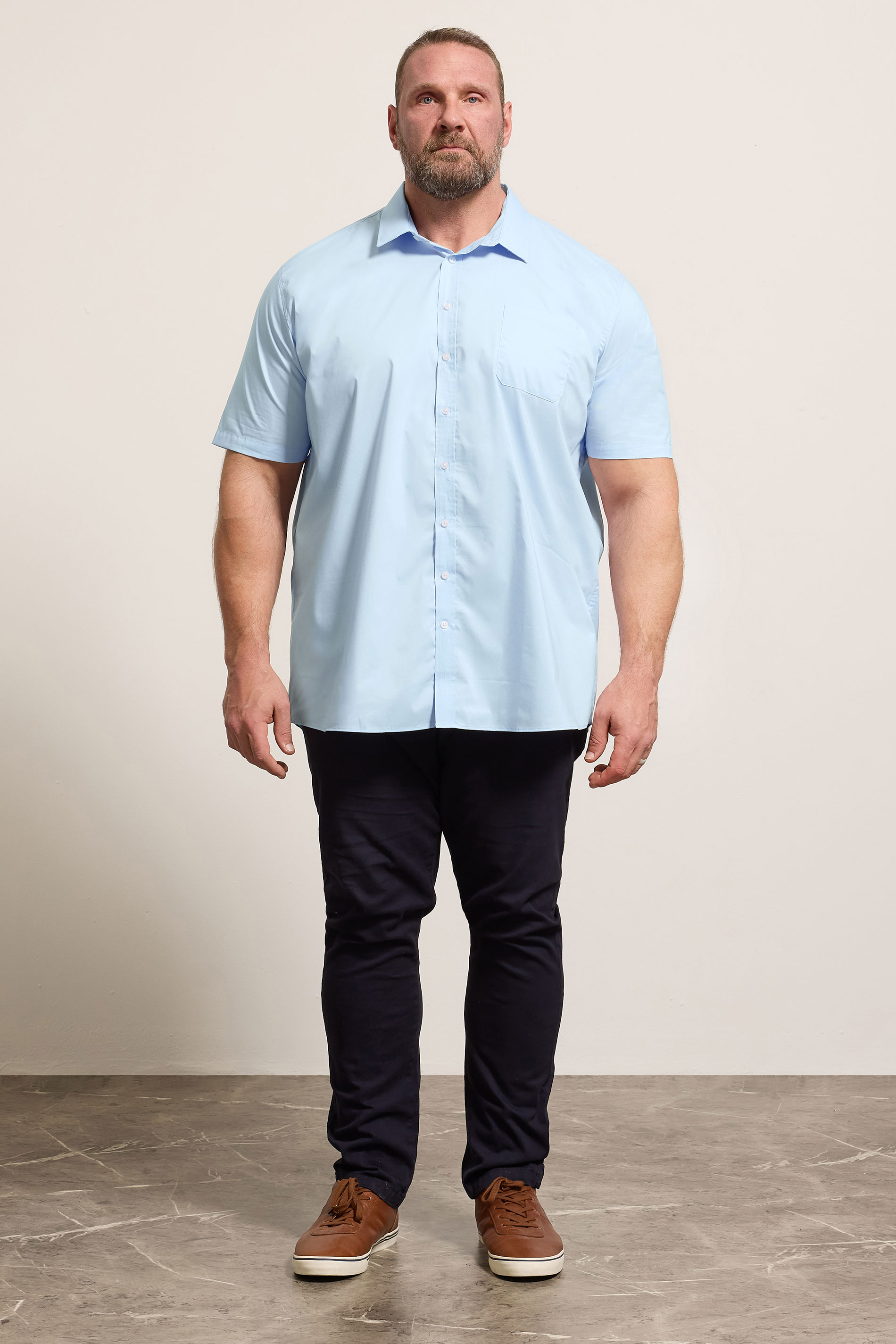 D555 Big & Tall Sky Blue Short Sleeve Non Iron Stretch Shirt | BadRhino 1