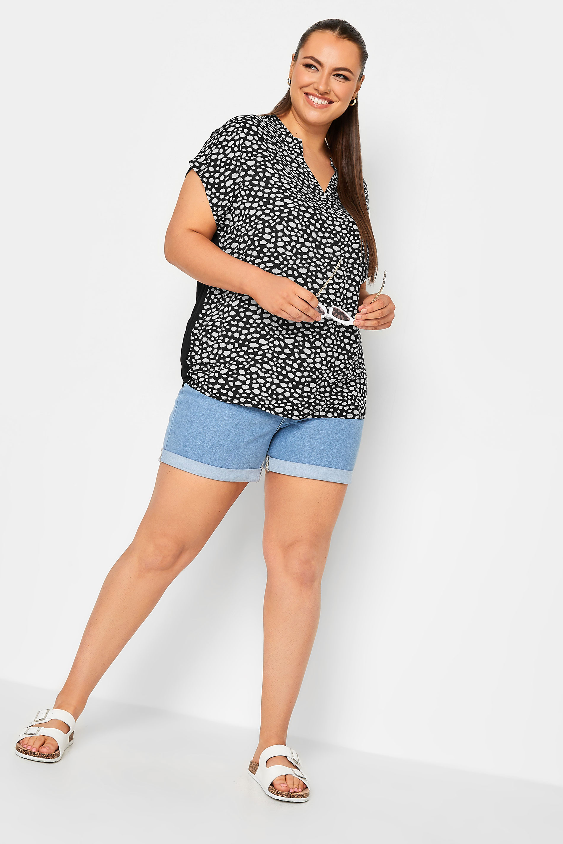 YOURS Curve Plus Size Black Animal Print Blouse | Yours Clothing 2