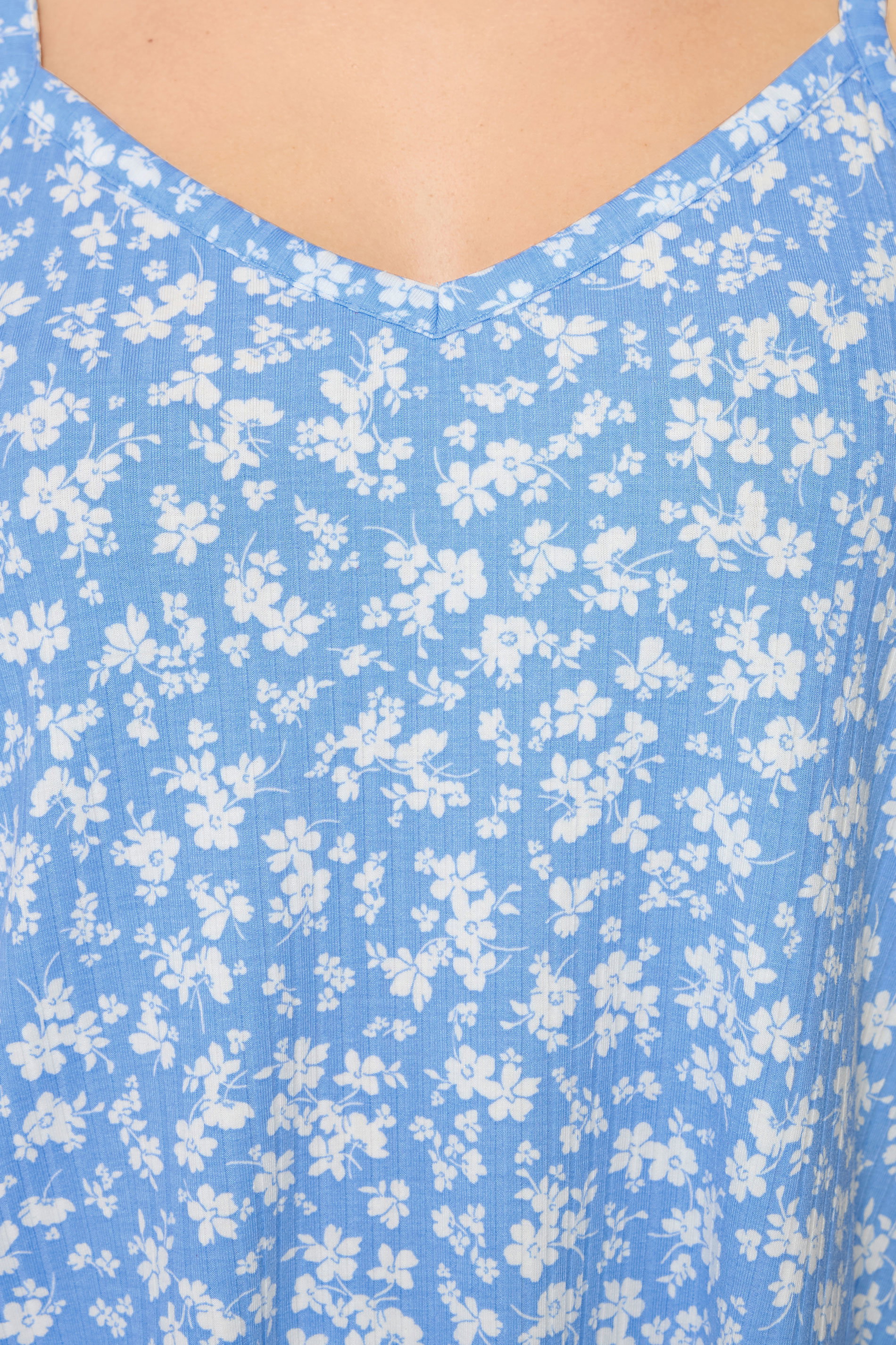YOURS Plus Size Blue Ditsy Floral Ribbed Swing Vest Top | Yours Clothing 4