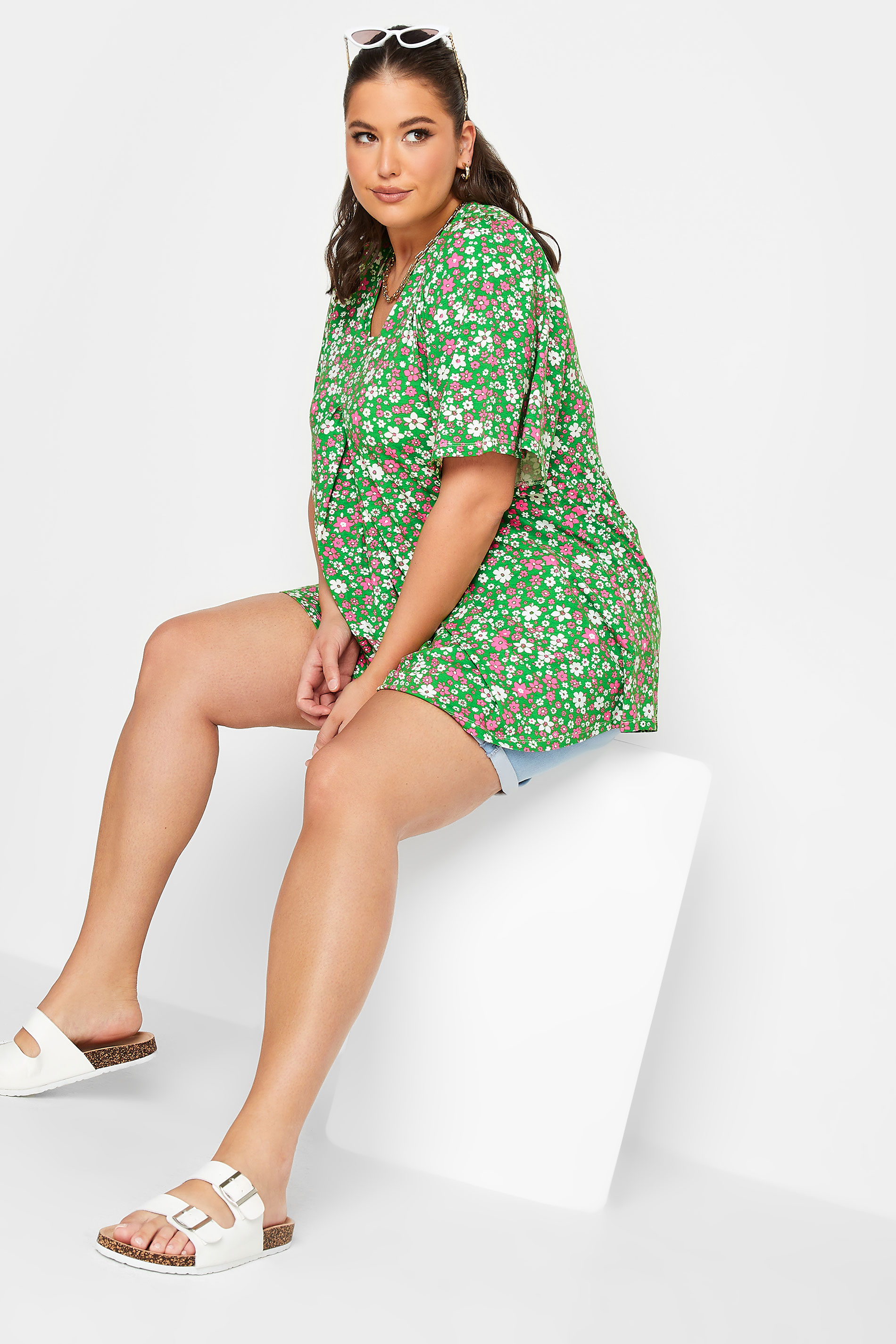 YOURS Curve Plus Size Green Floral Ditsy Top | Yours Clothing  2