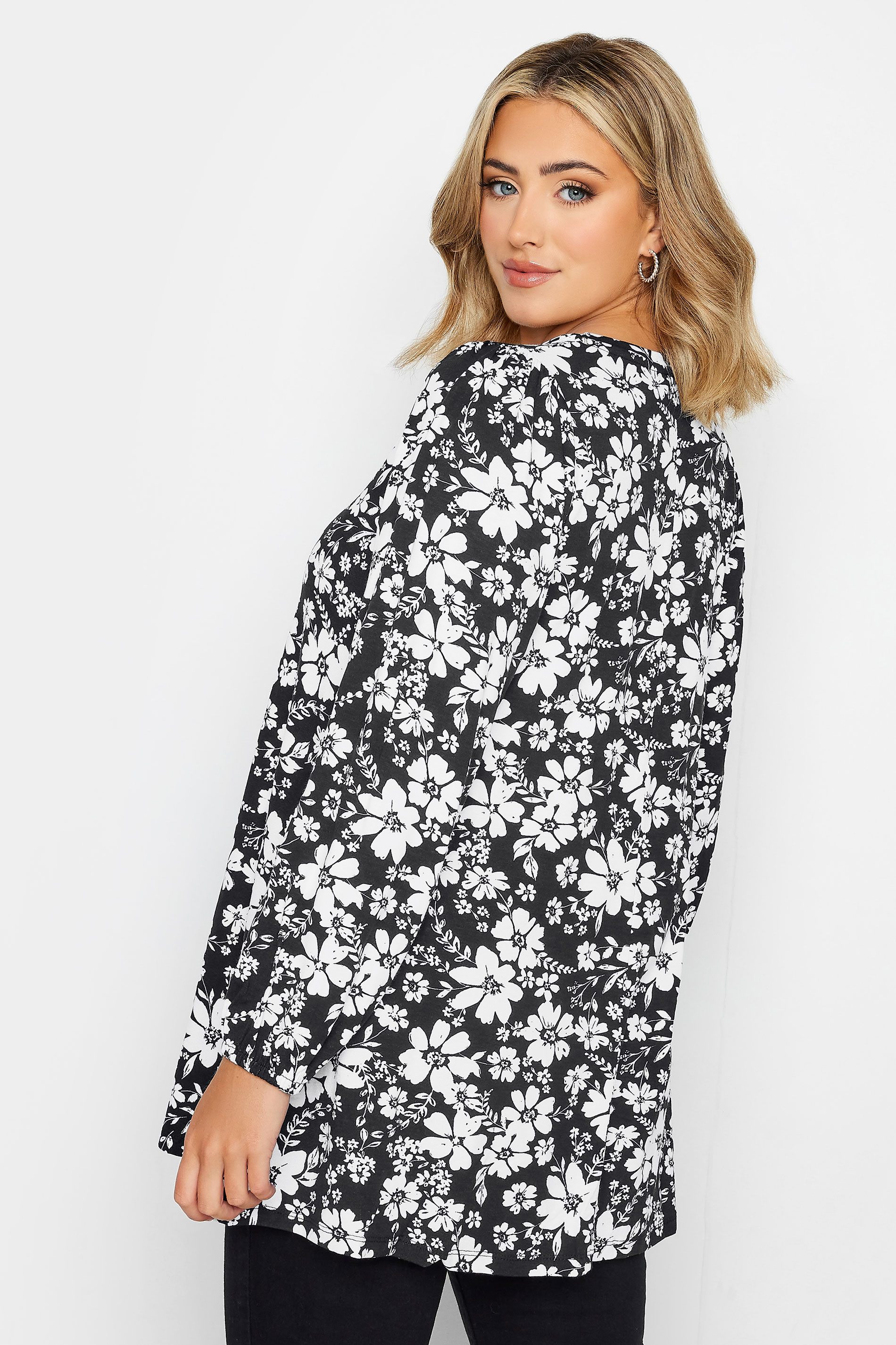 YOURS Plus Size Black Monochrome Floral Long Sleeve Swing Top | Yours Clothing 3