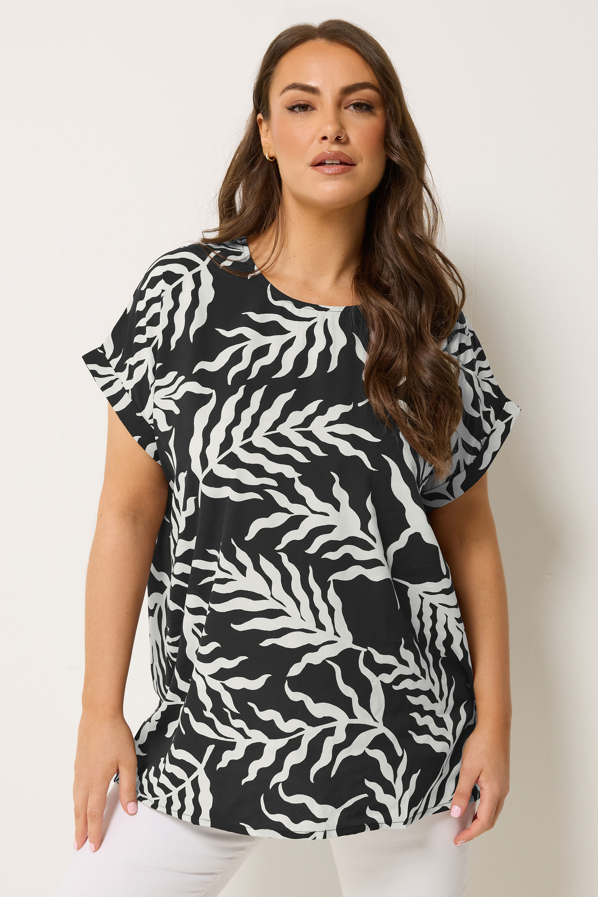 YOURS Plus Size Black Leaf Print Top | Yours Clothing 3