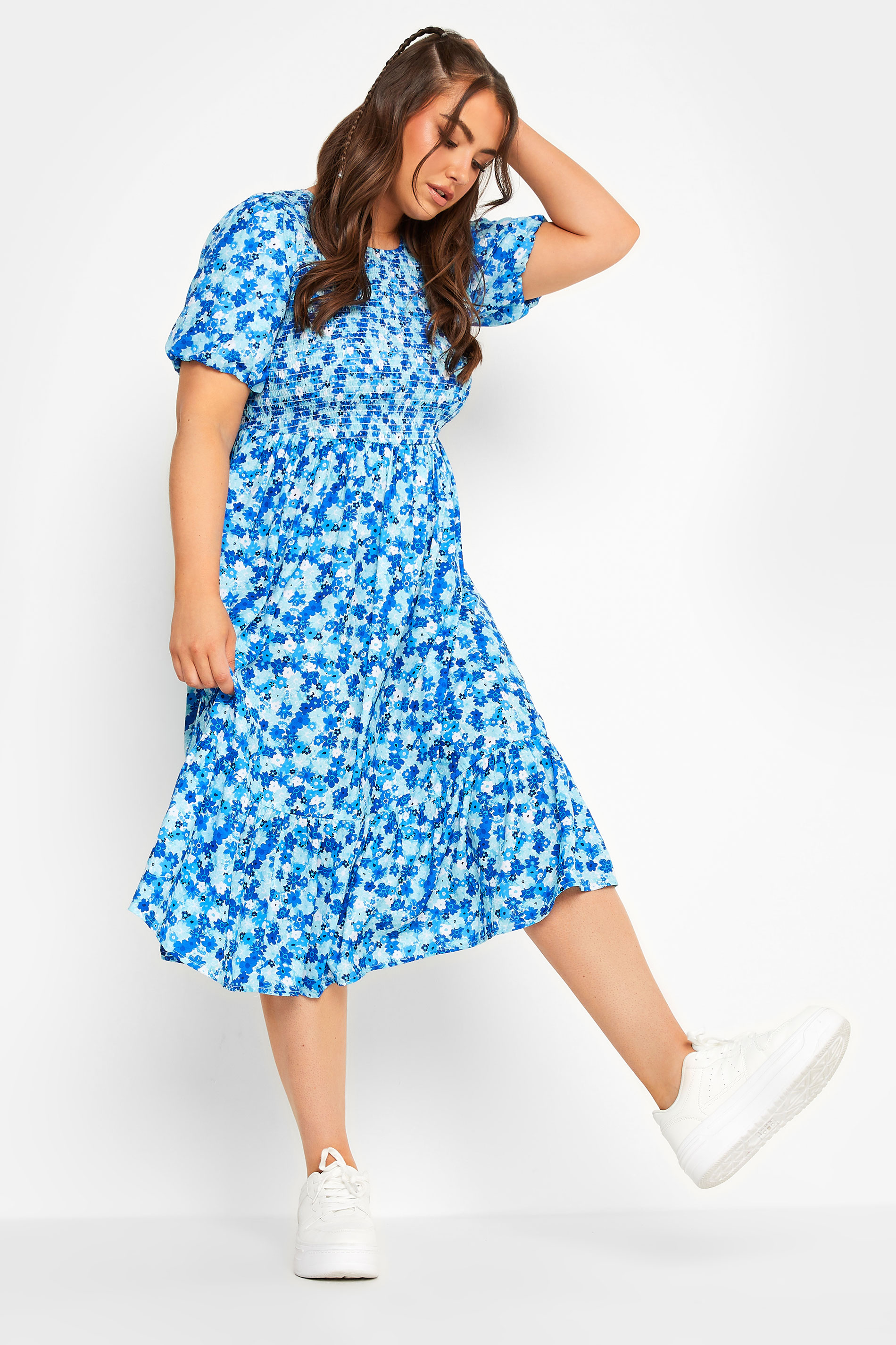 LIMITED COLLECTION Plus Size Curve Blue Ditsy Print Shirred Midaxi Dress | Yours Clothing  3