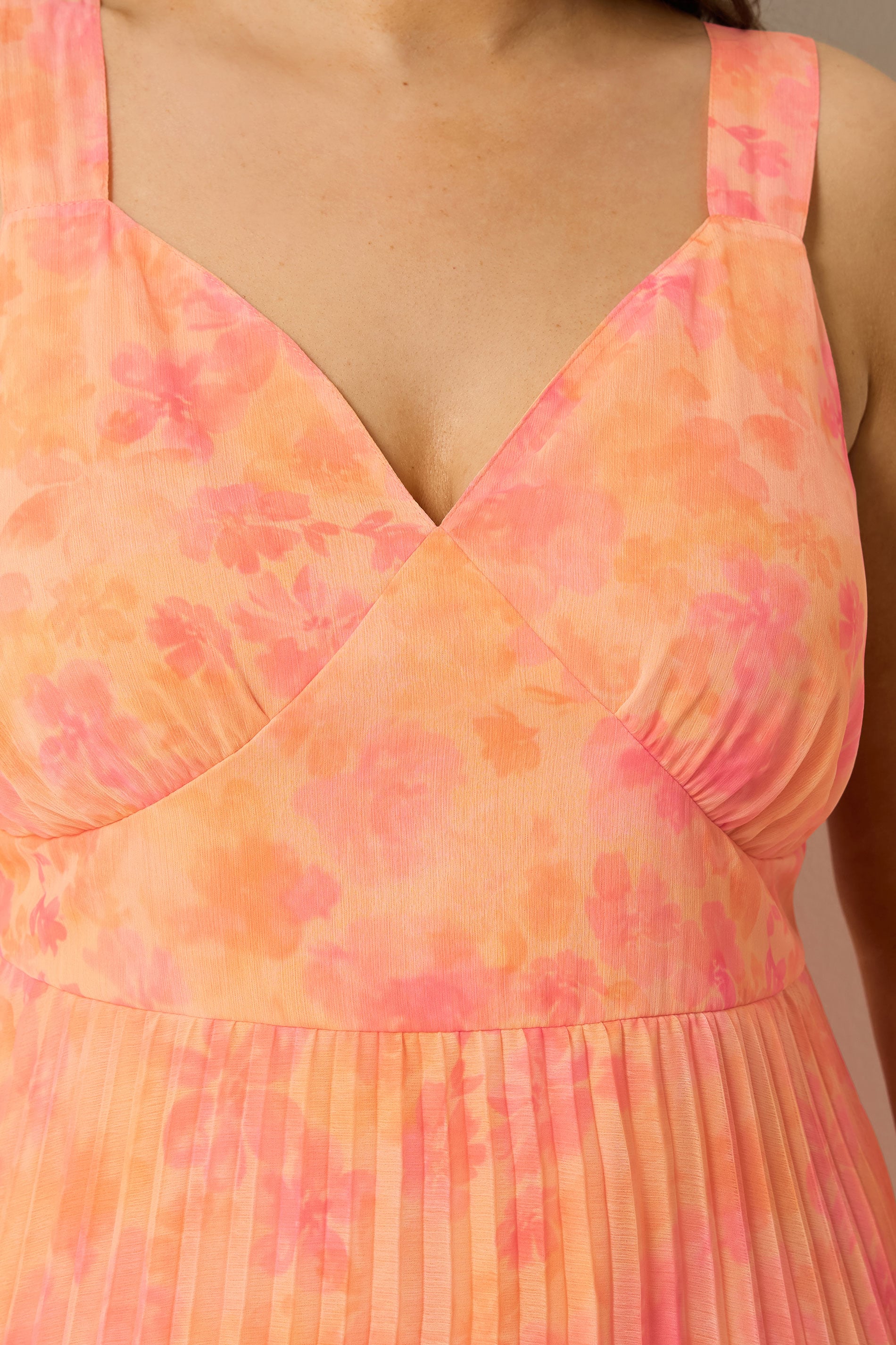 YOURS Plus Size Orange Floral Pleated Dress | Yours Clothing 4