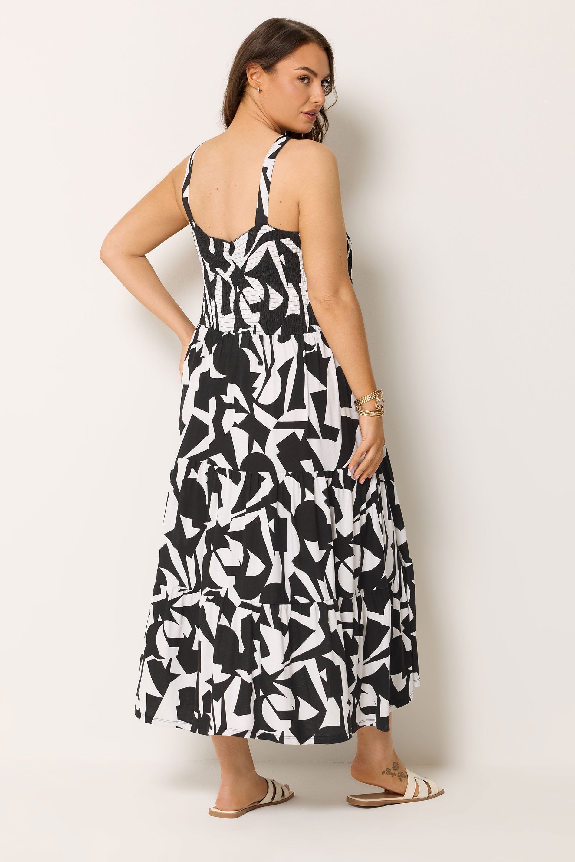 YOURS Plus Size Black Abstract Shirred Dress | Yours Clothing 2