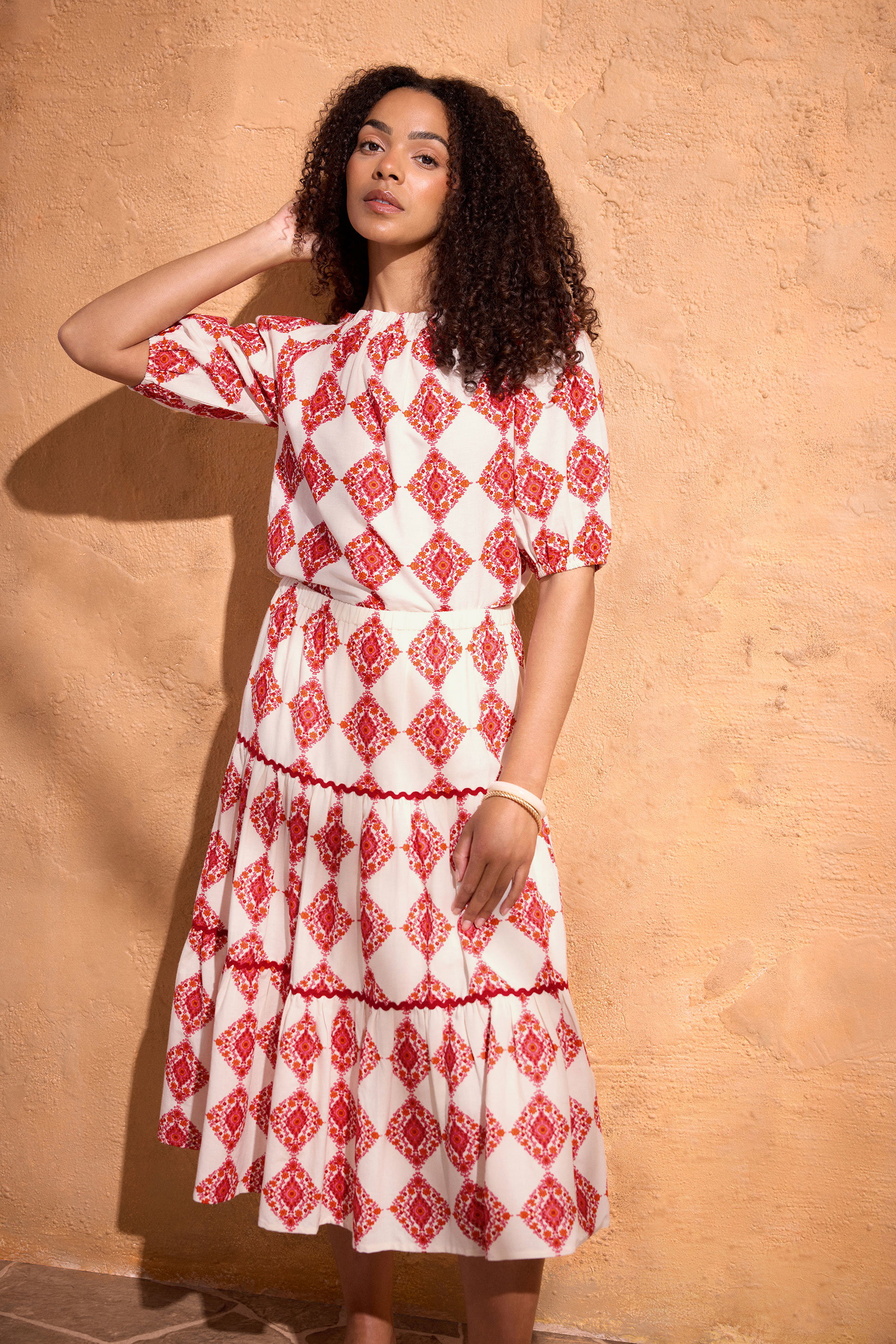 M&Co Ivory White Abstract Tile Print Top | M&Co 3