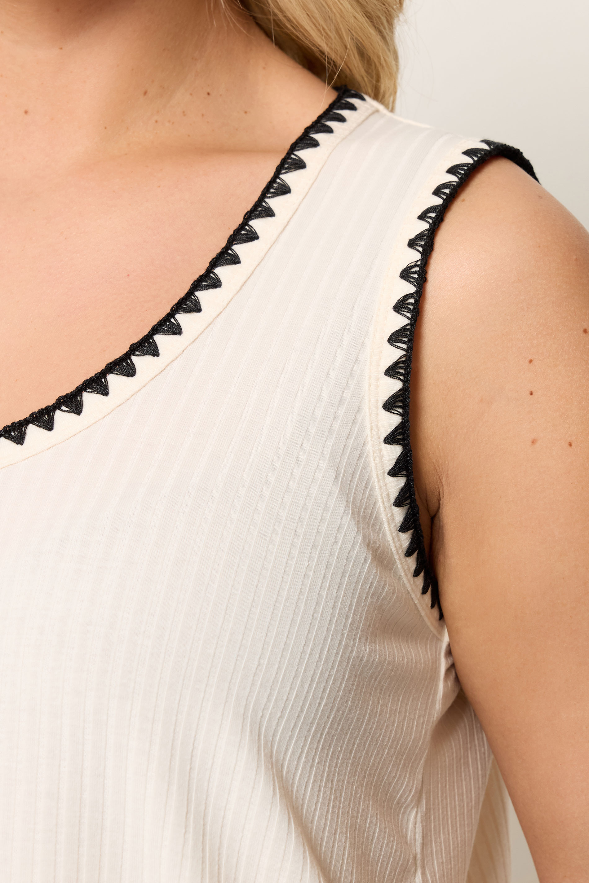 YOURS Plus Size Cream Contrast Stitch Vest Top | Yours Clothing 4