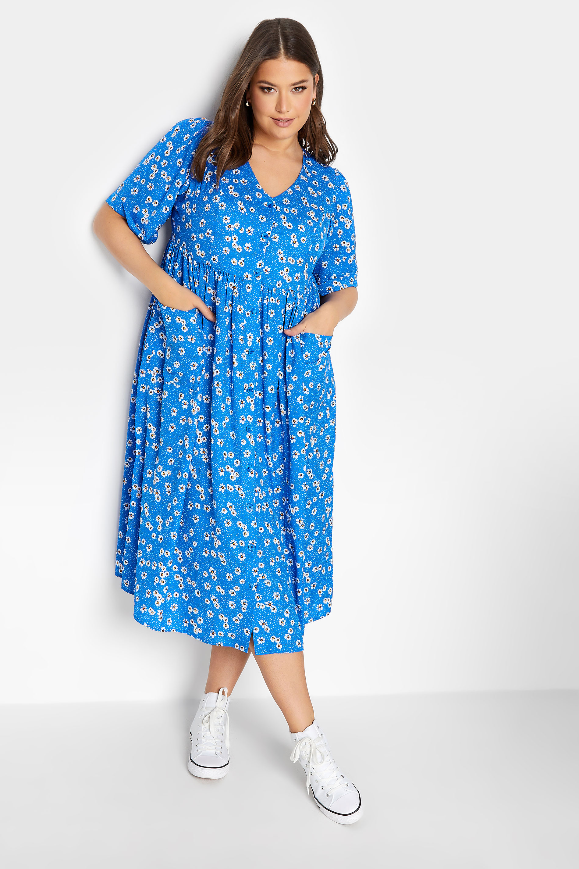 YOURS Plus Size Blue Daisy Print Smock Dress | Yours Clothing 1