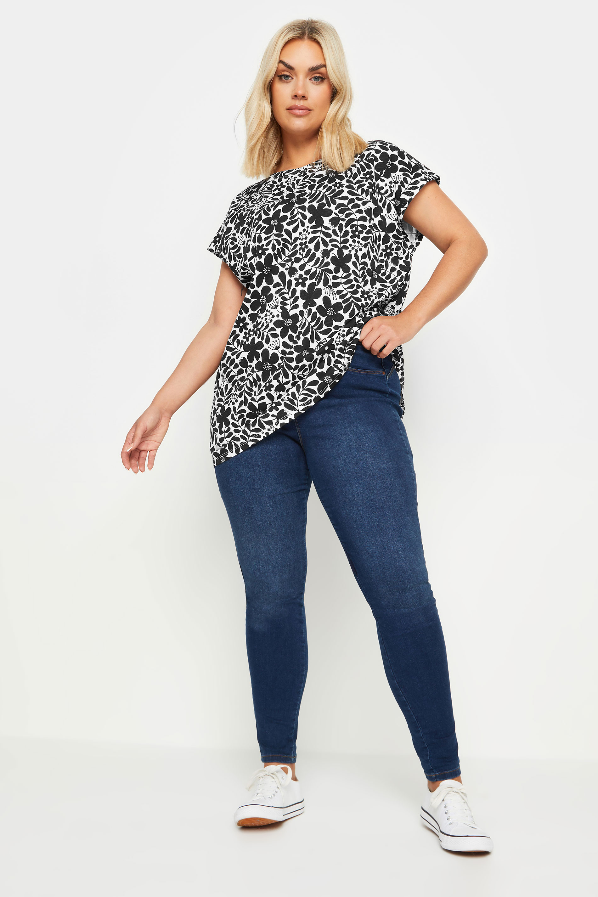 YOURS Plus Size Black Floral Print Short Sleeve T-Shirt | Yours Clothing 2