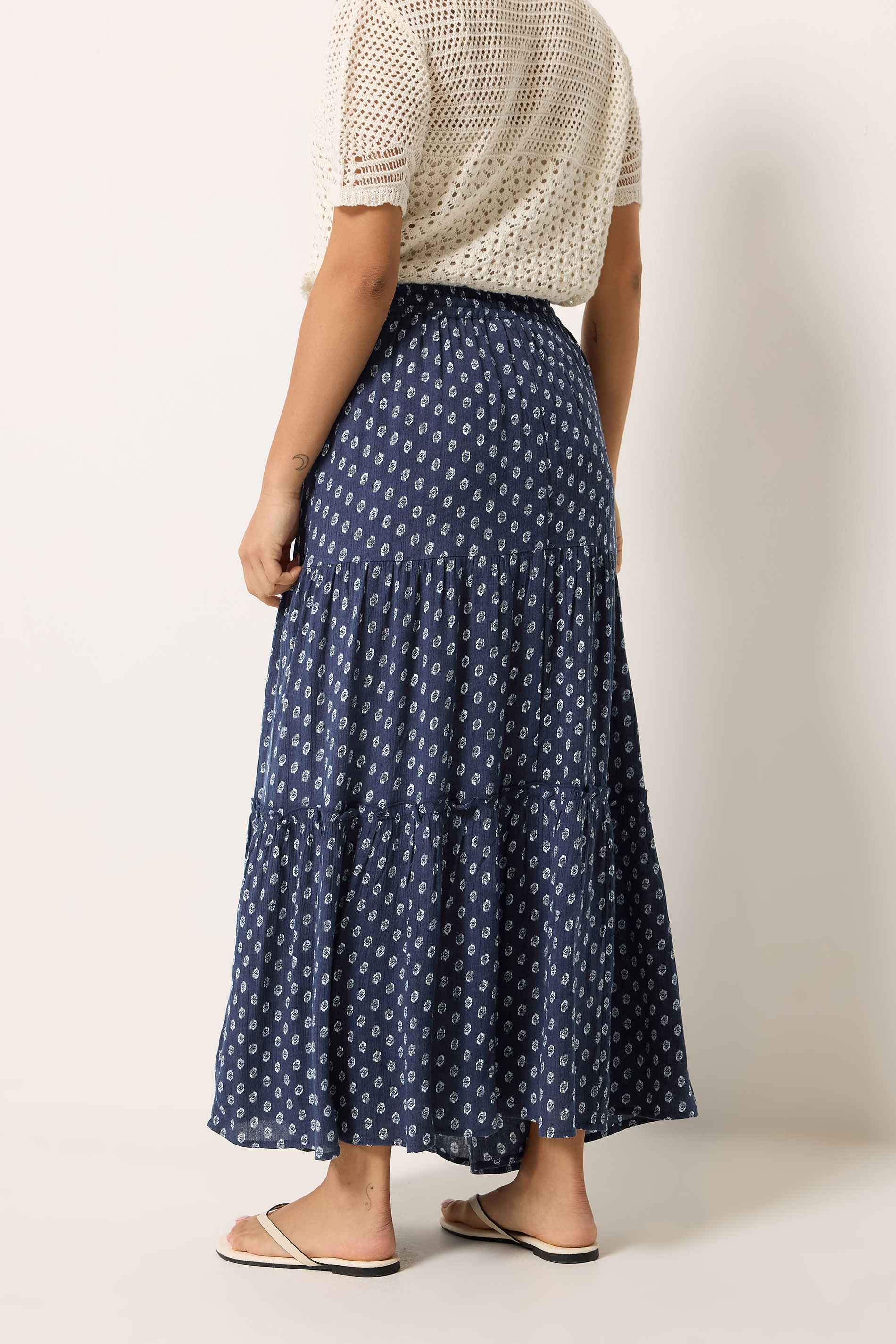 https://cdn.yoursclothing.com/Images/ProductImages/90002f97-4dc8-4e_521185_C.jpg