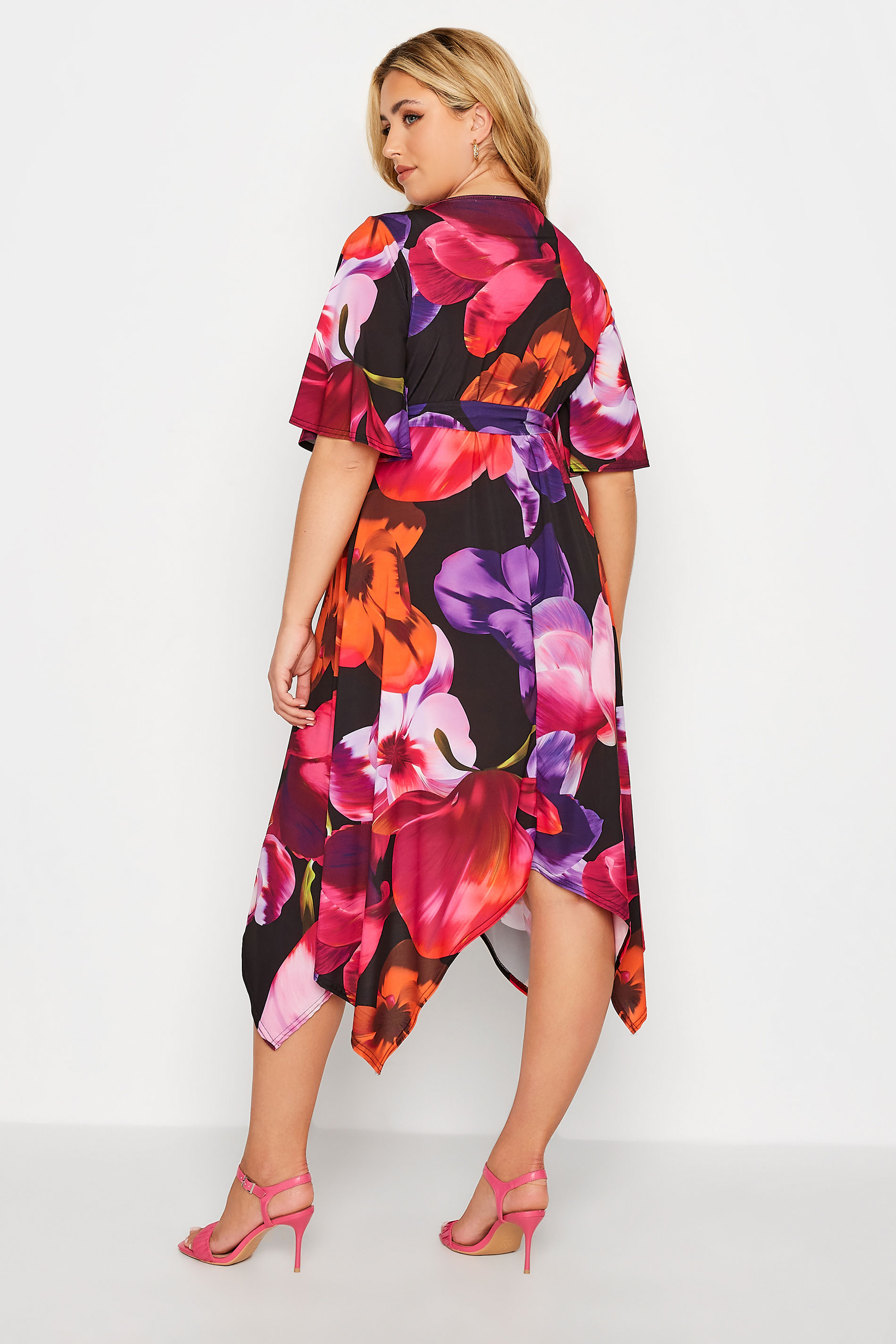 YOURS LONDON Plus Size Black Floral Hanky Hem Dress | Yours Clothing 3