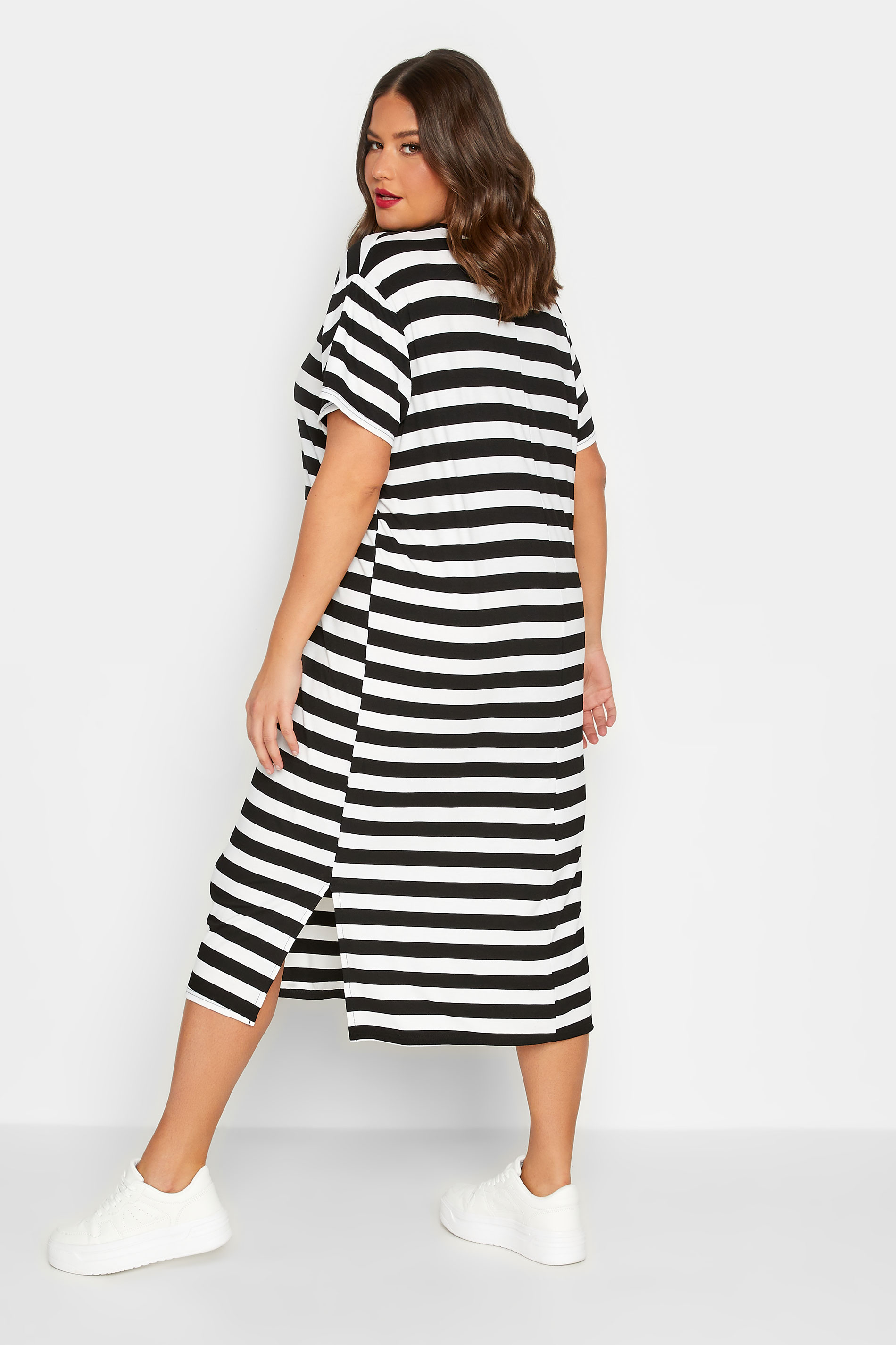 LIMITED COLLECTION Plus Size Black Stripe Throw On Maxi Dress | Yours Clothing 3