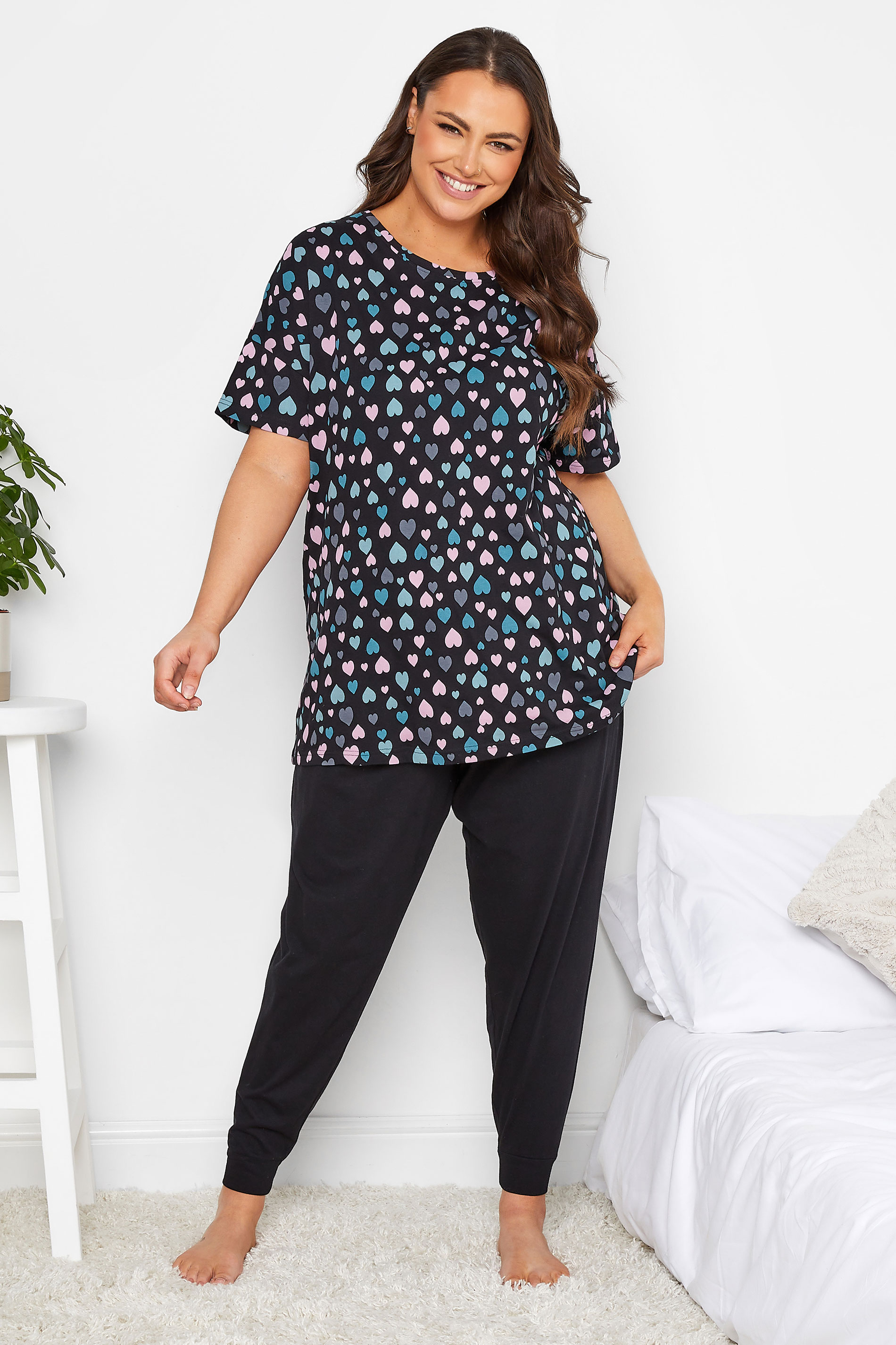 YOURS Plus Size Black Heart Print Sleep Tee Pyjama Top | Yours Clothing 3