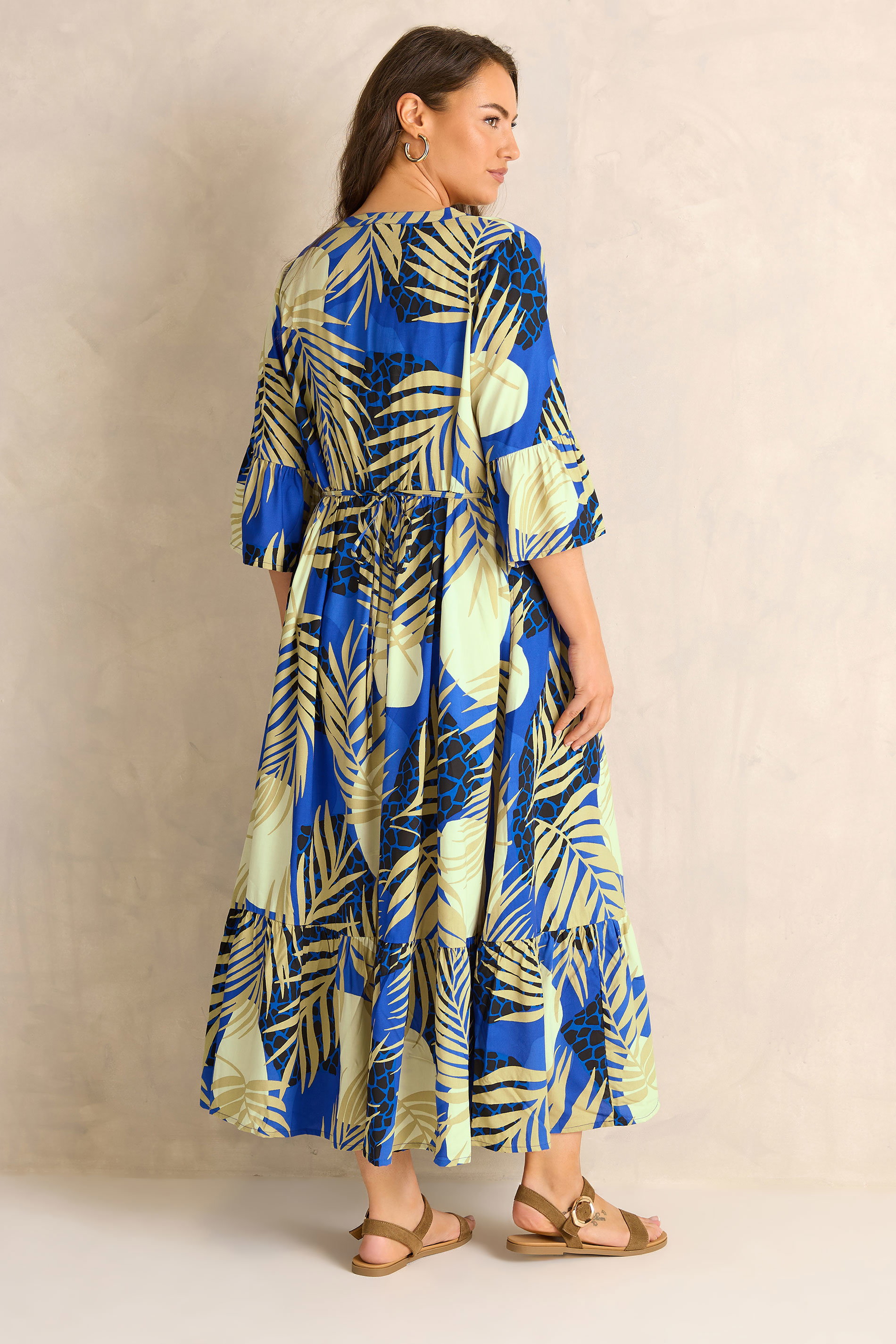 EVANS Plus Size Blue Abstract Print Tiered Dress | Evans 2
