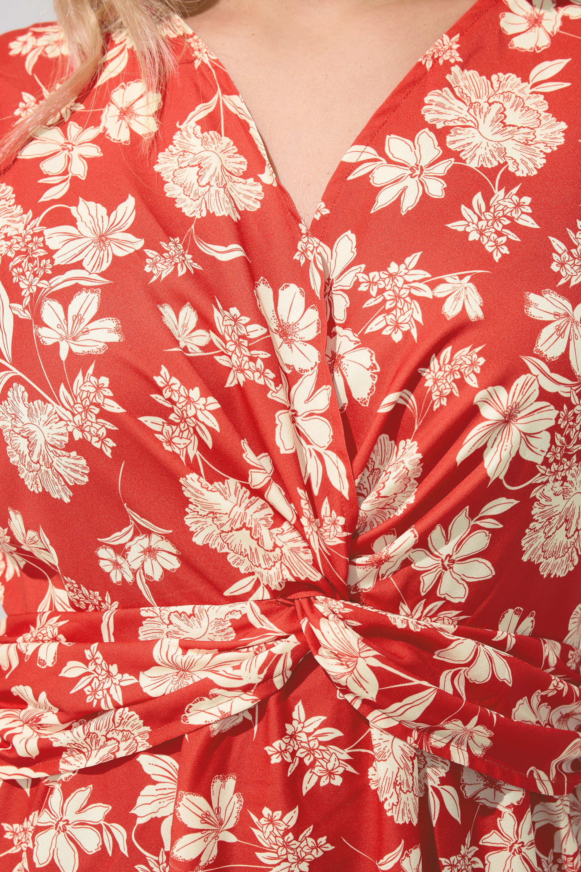 YOURS LONDON Plus Size Red Floral Twist Front Top | Yours Clothing 4