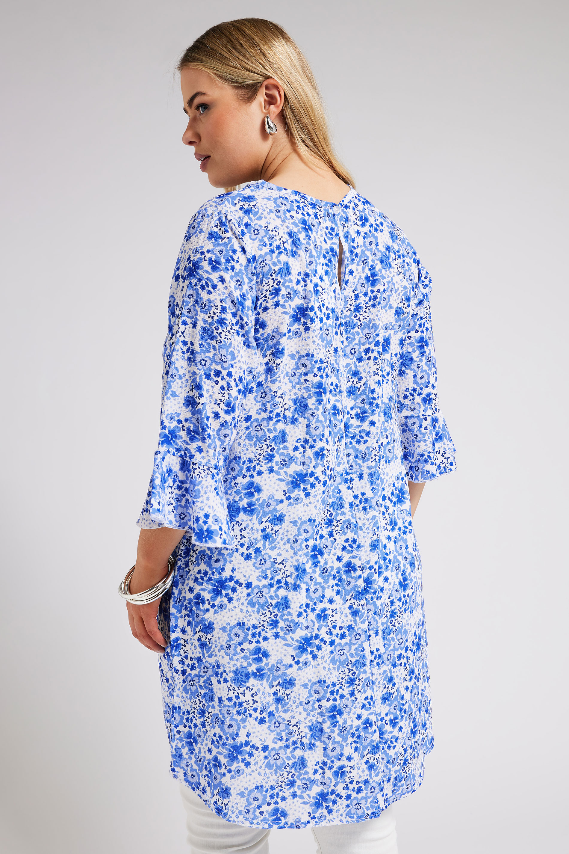 YOURS LONDON Plus Size Blue Floral Print Flute Sleeve Tunic | Yours Clothing 3