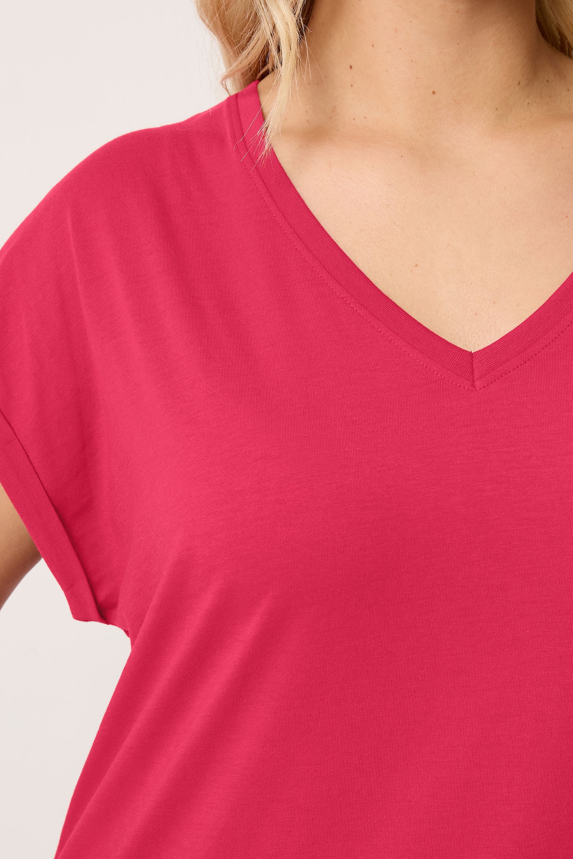 YOURS Plus Size Red V-Neck Basic T-Shirt | Yours Clothing 4