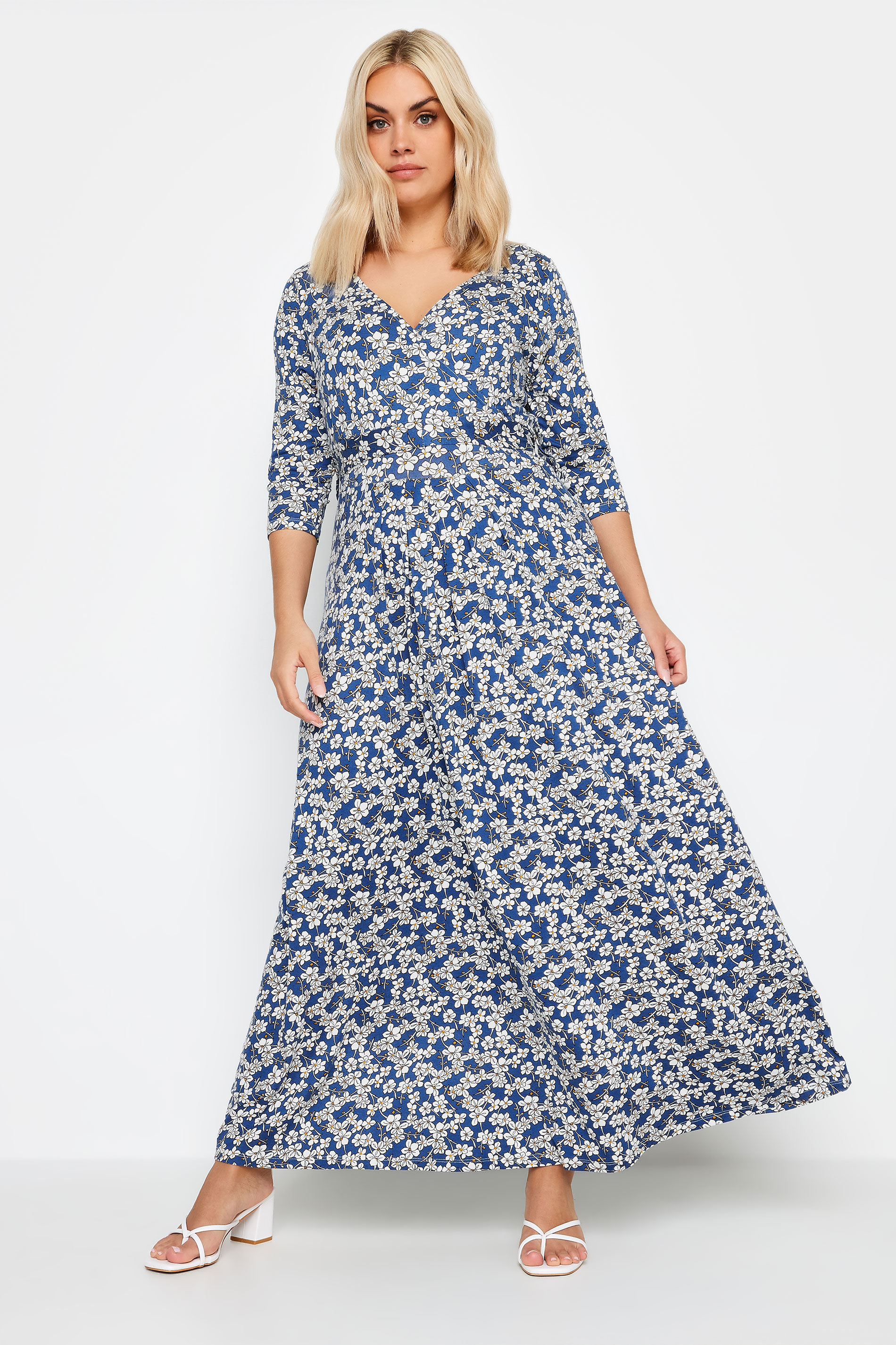 YOURS Plus Size Blue Ditsy Floral Print Tiered Maxi Dress | Yours Clothing 2