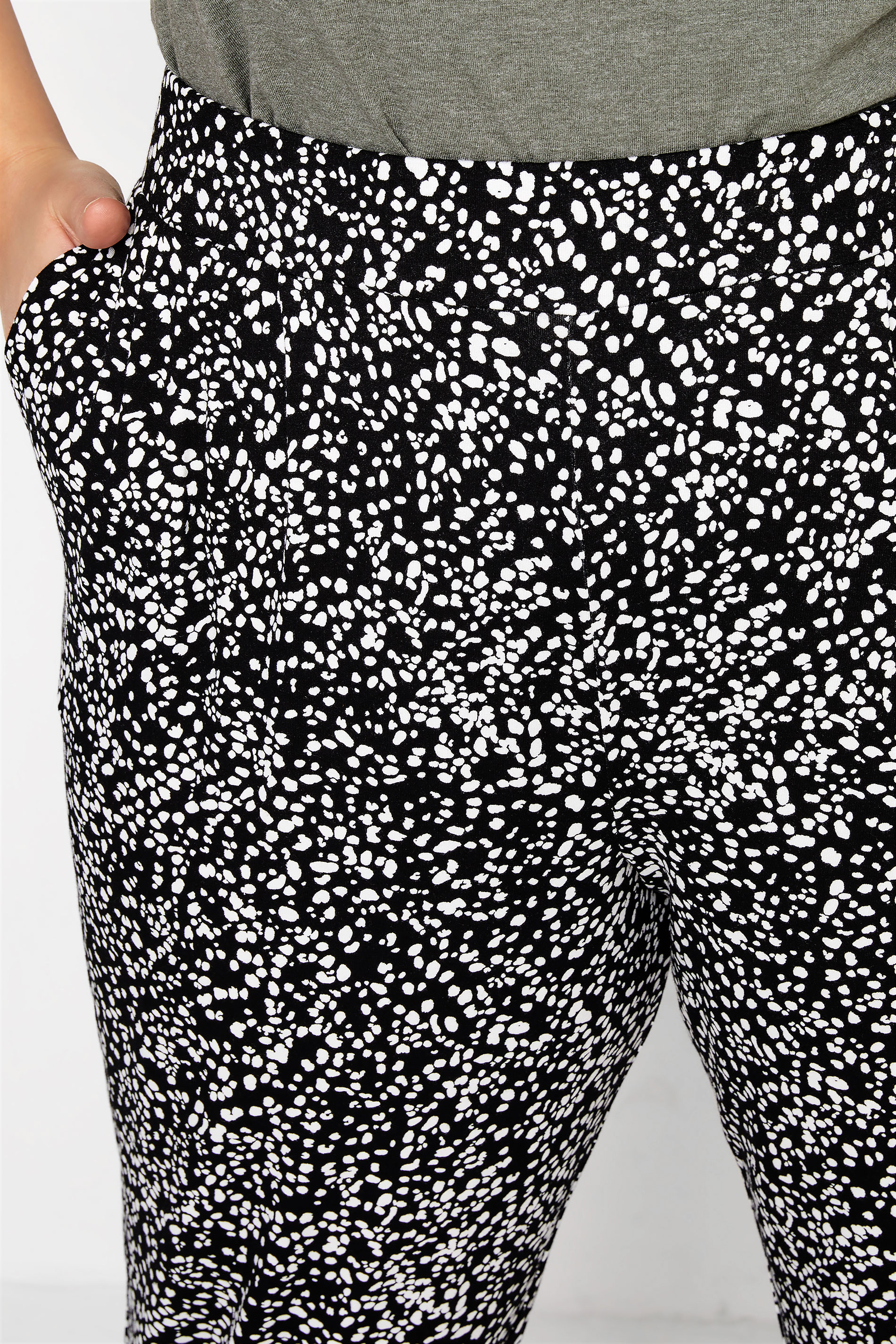 Plus Size Black Spot Print Jersey Joggers | Yours Clothing 3