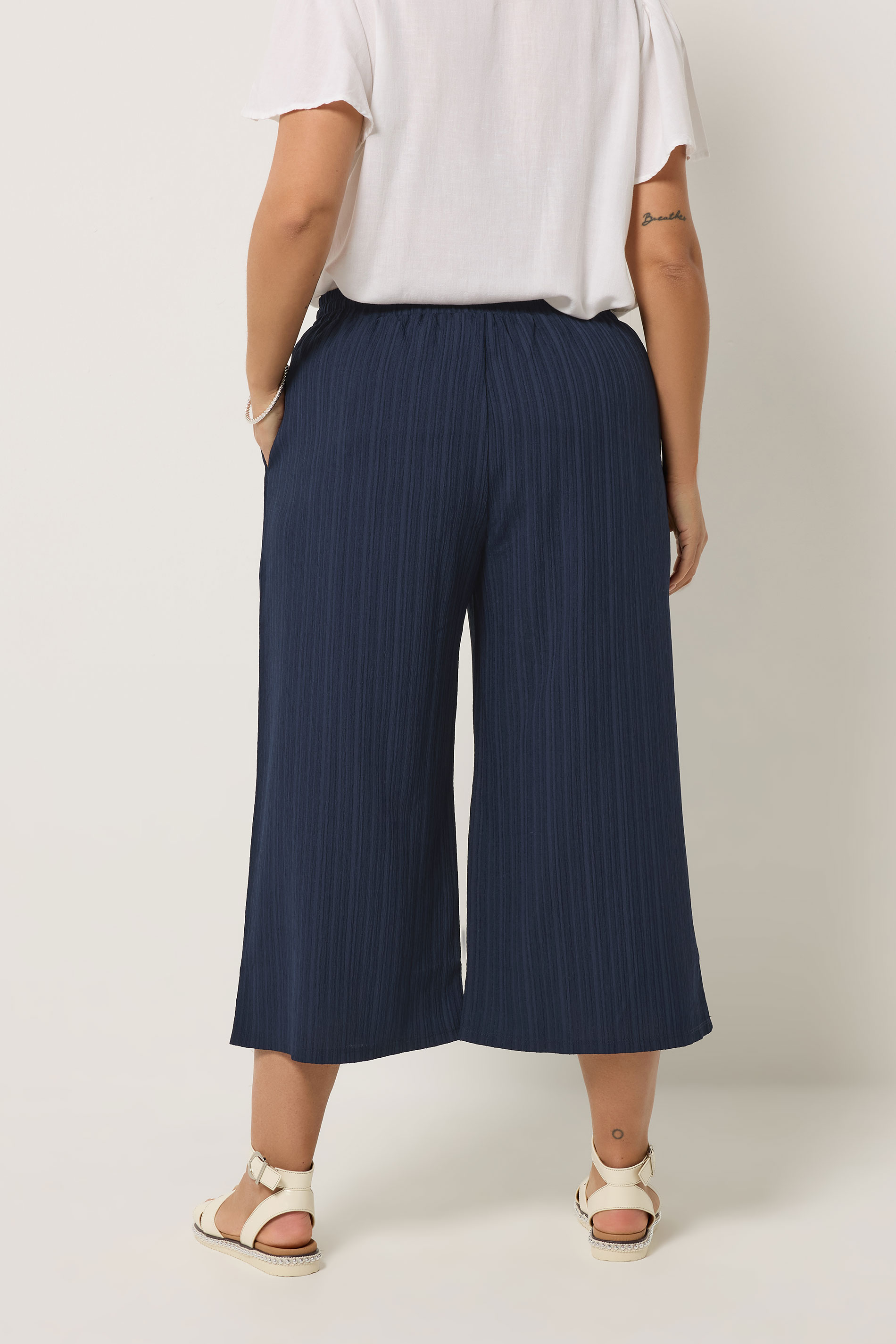 YOURS Plus Size Navy Blue Textured Cropped Trouser  2