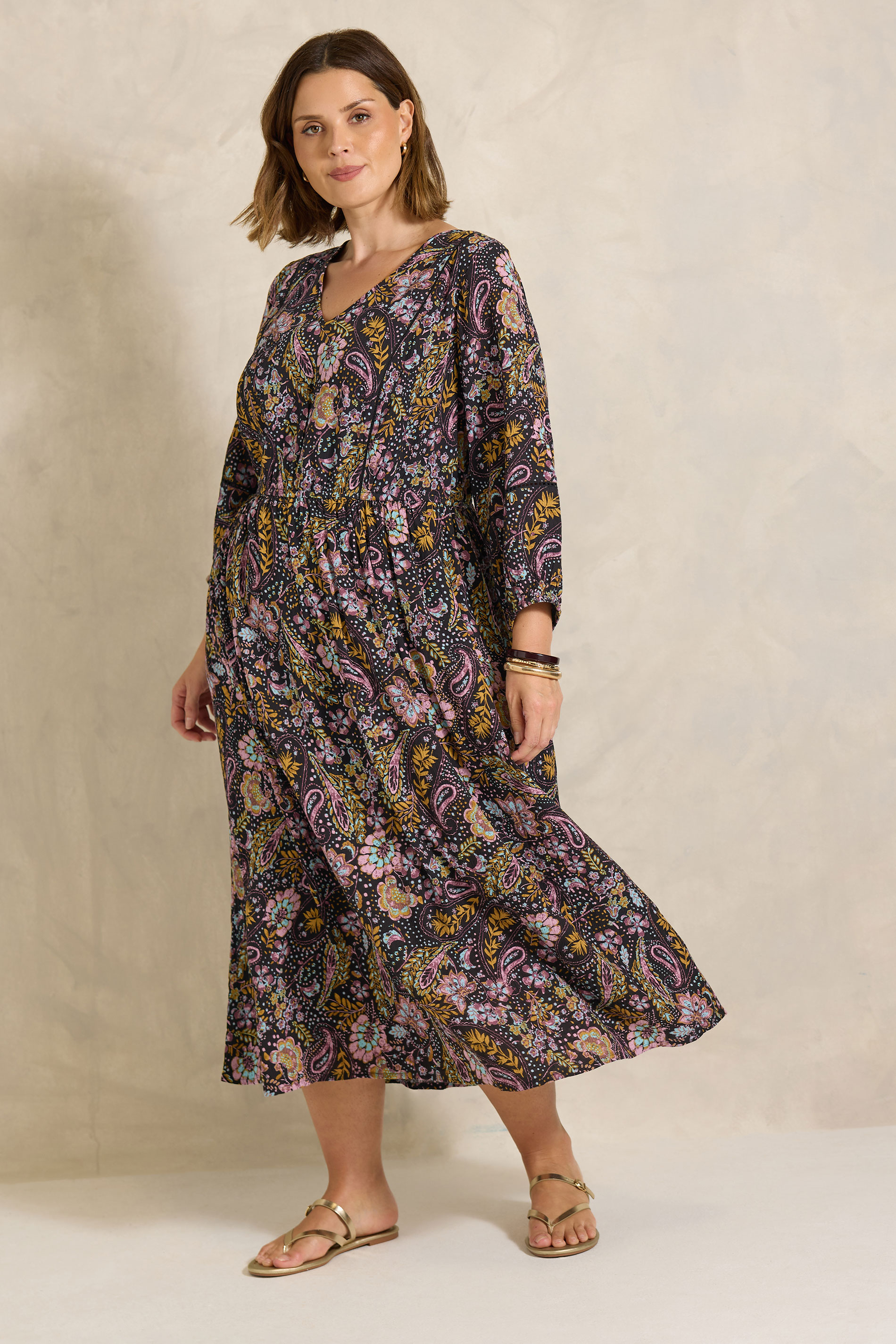 EVANS Plus Size Black Paisley Maxi Dress | Evans 3