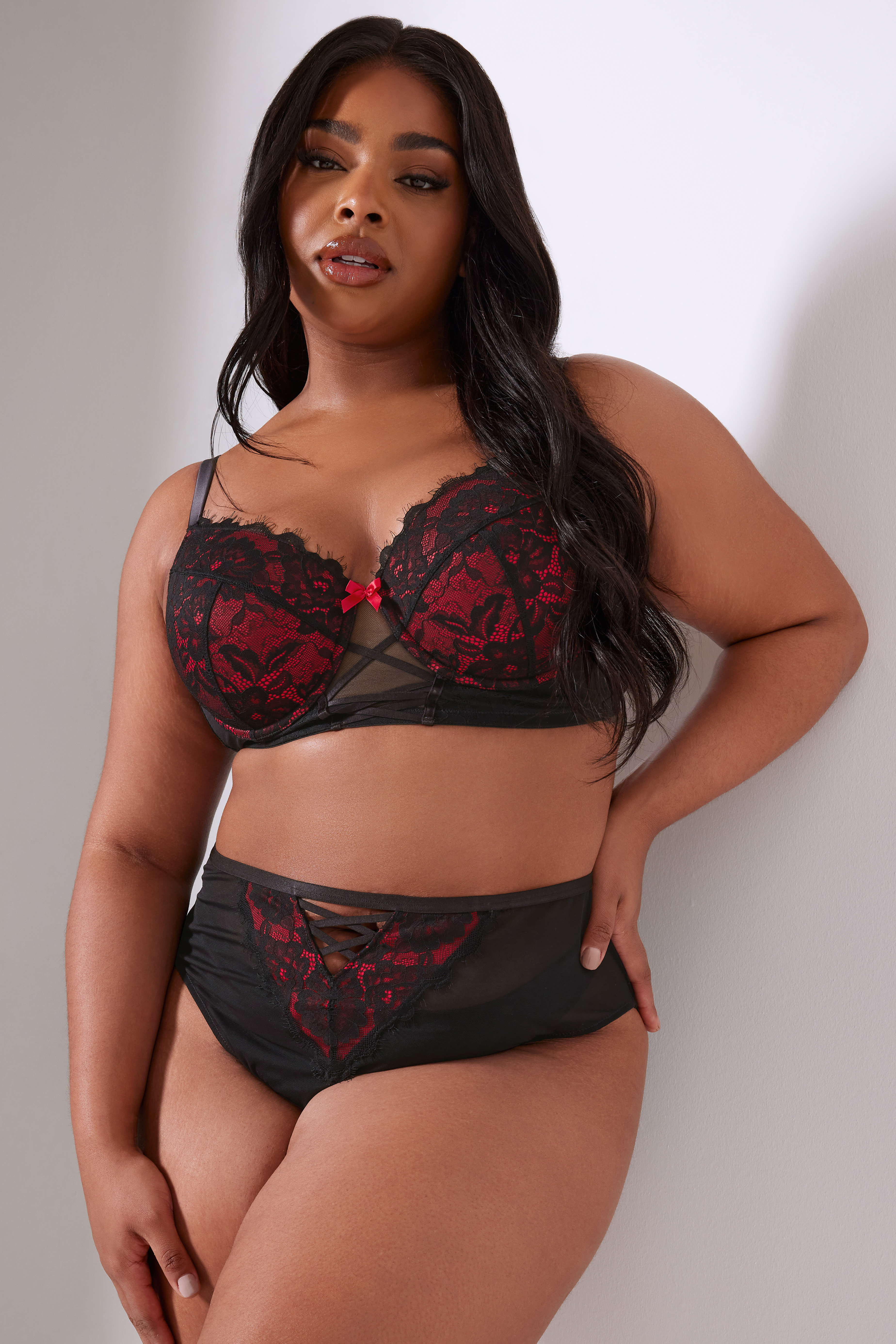 YOURS Plus Size Black & Red Lace Strap Detail Padded Longline Bra | Yours Clothing 1