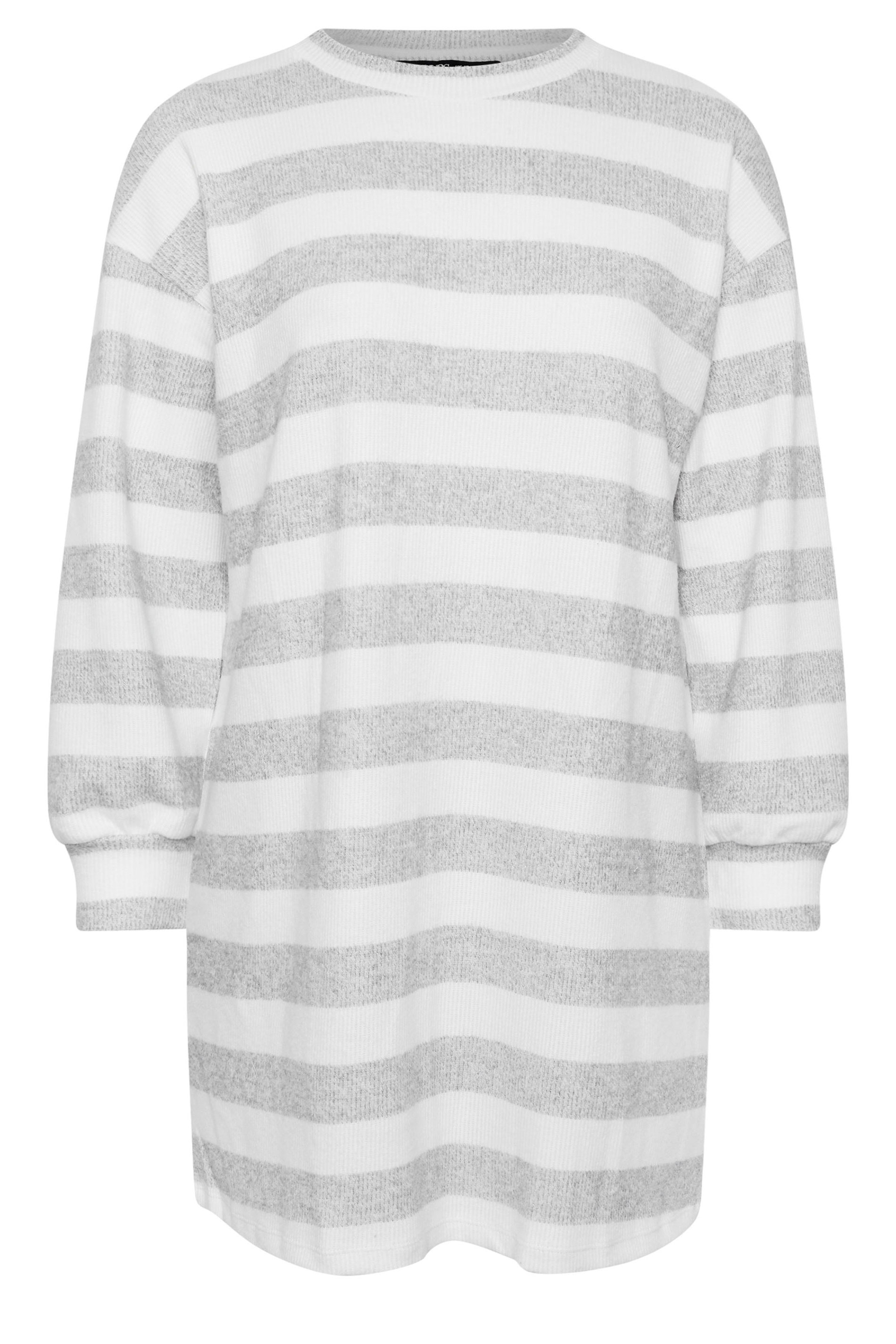 https://cdn.yoursclothing.com/Images/ProductImages/9e8e363f-14dc-4d_303063_X.jpg