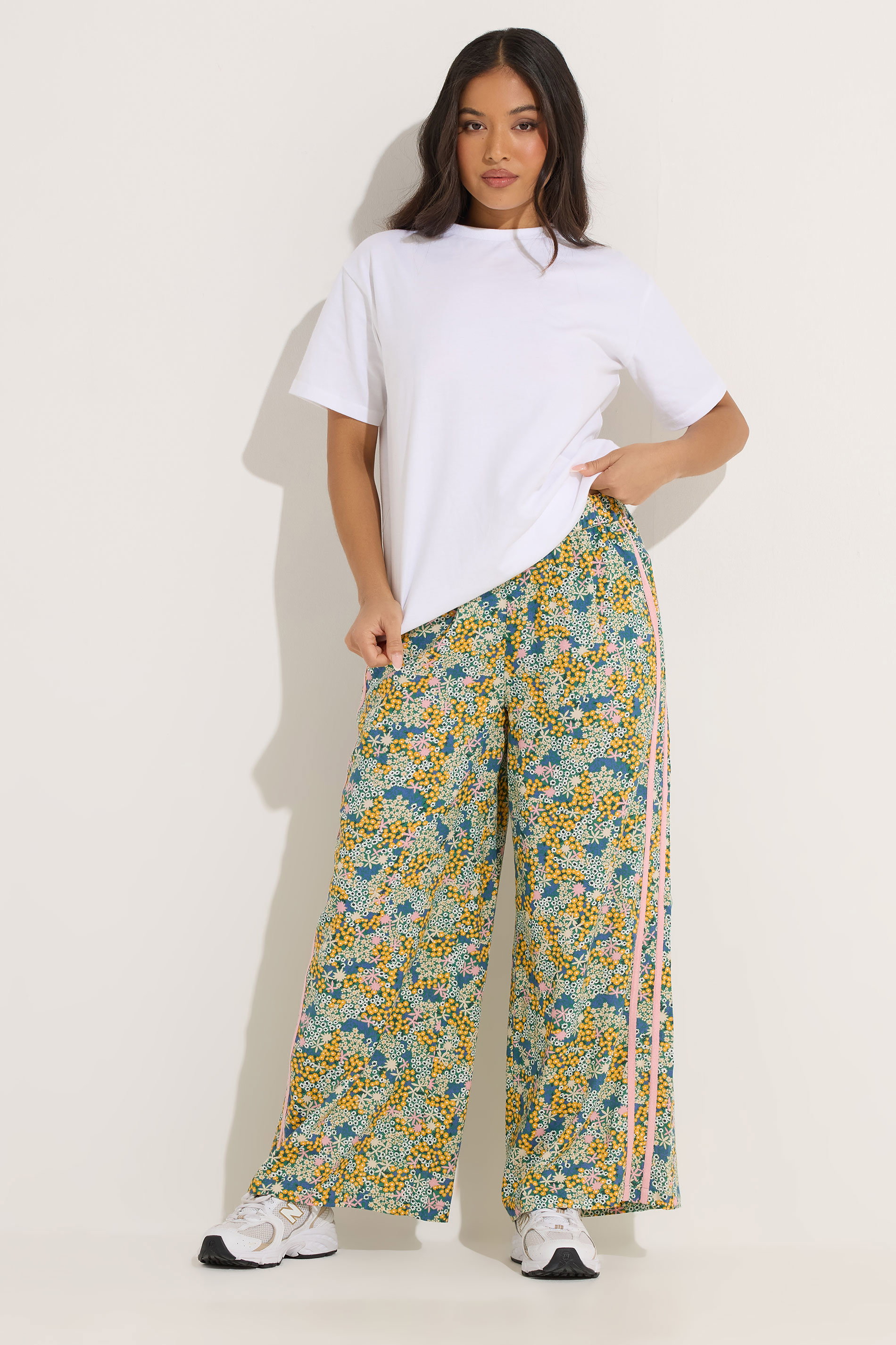 PixieGirl Petite Women's Pink Ditsy Floral Side Stripe Wide Leg Trousers | PixieGirl 1