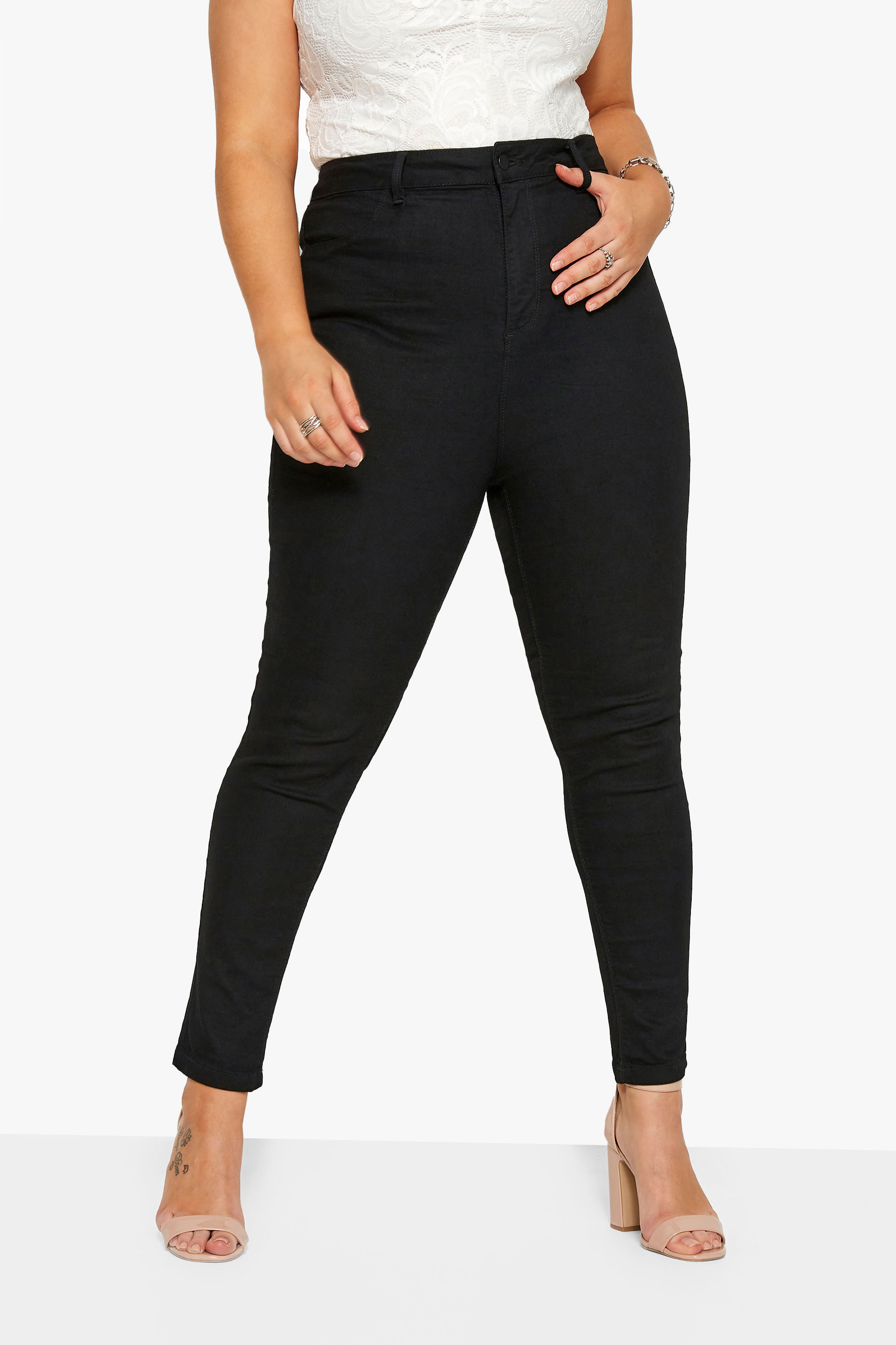 Plus Size Black Skinny Stretch AVA Jeans | Yours Clothing 1