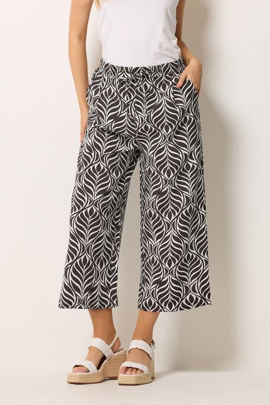  M&Co Culotte in Braun mit Blätterprint