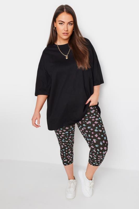 YOURS Plus Size 2 PACK Black & White Ditsy Floral Print Cropped Leggings | Yours Clothing 3