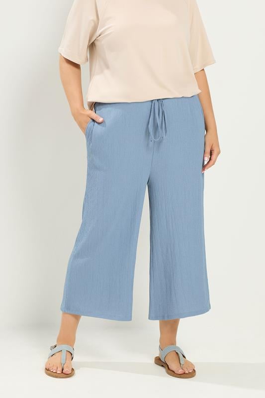 YOURS Culotte in Hellblau mit Knitteroptik