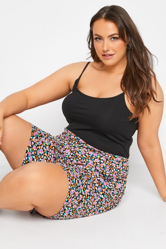 Curve Black Ditsy Print Pull On Jersey Shorts 3