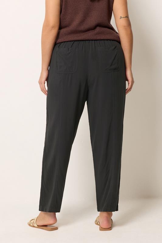 YOURS Plus Size Black Chambray Barrel Trousers | Yours Clothing 2