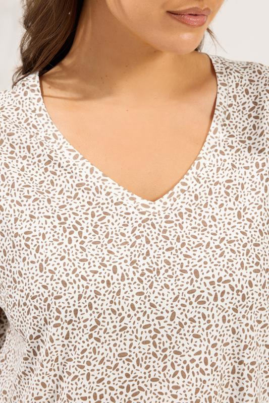 YOURS Plus Size Ivory White Pebble Print Blouse | Yours Clothing 4