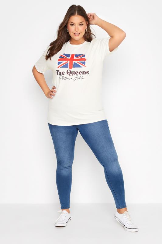 Curve White 'The Queen's Platinum Jubilee' T-Shirt_B.jpg