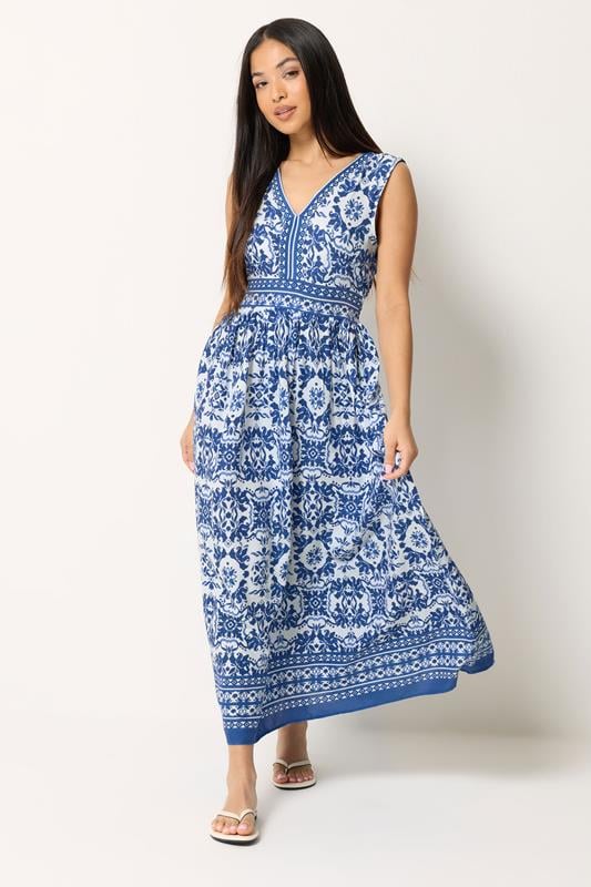  M&Co Gestuftes Midikleid in Blau und Weiß mit Paisley-Muster