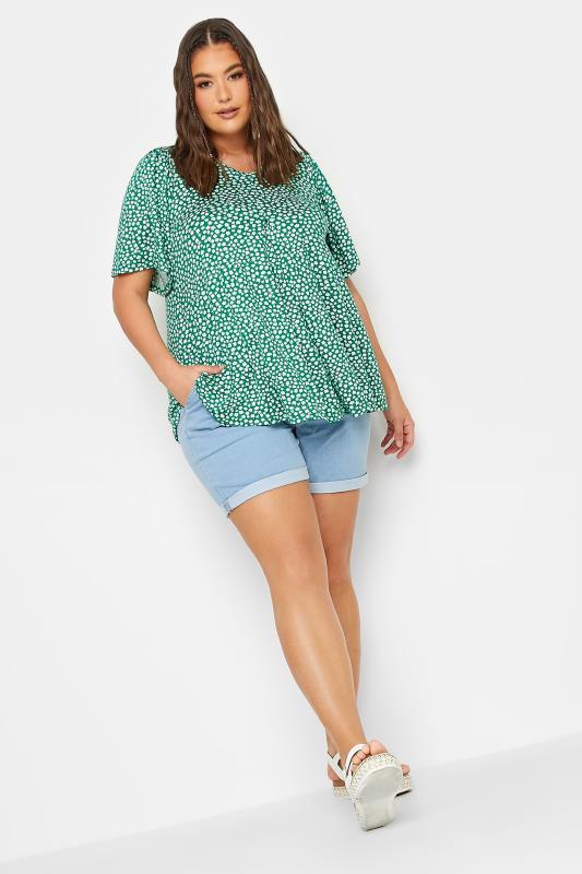 YOURS Plus Size Green Floral Pleat Angel Sleeve Swing Top | Yours Clothing 2