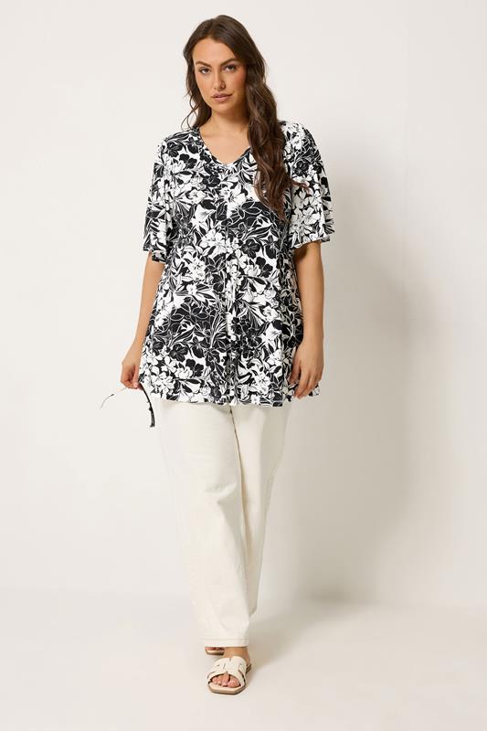 YOURS Plus Size Black & White Floral Pleated Swing Top | Yours Clothing 1