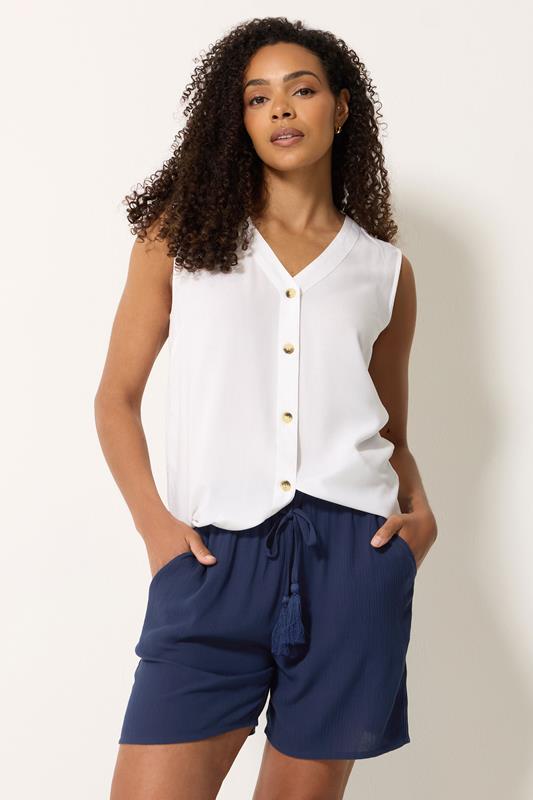  M&Co Shorts in Marineblau in Knitteroptik mit Bindegürtel