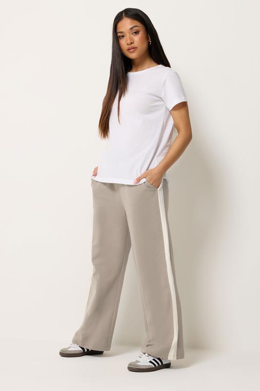  M&Co Petite Mocha Brown Ivory White Stripe Cotton Joggers