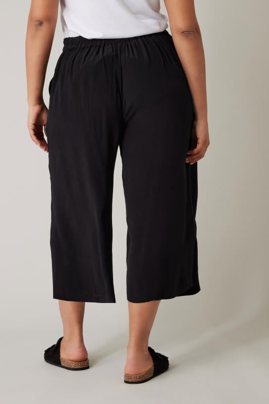 EVANS Plus Size Black Crepe Wide Leg Trousers | Evans  3