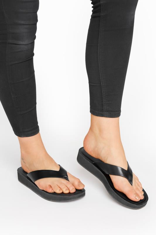 LTS Black Toe Thong Sandals In Standard D Fit 1